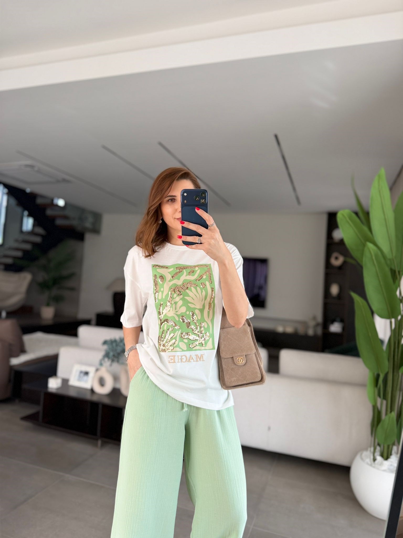 Magie Baskılı Önü Pullu T-shirt