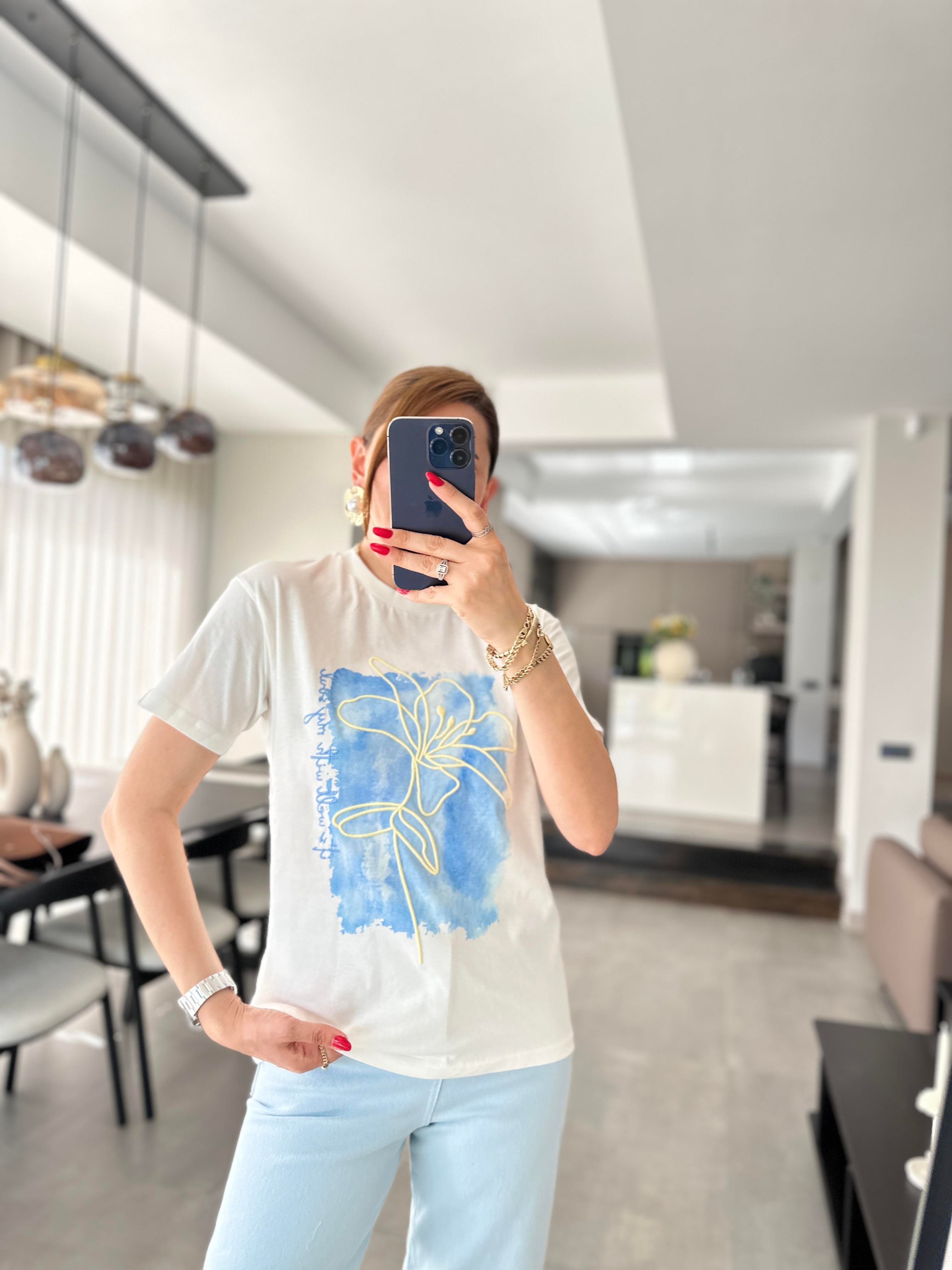 Mavi Baskı Detaylı T-shirt