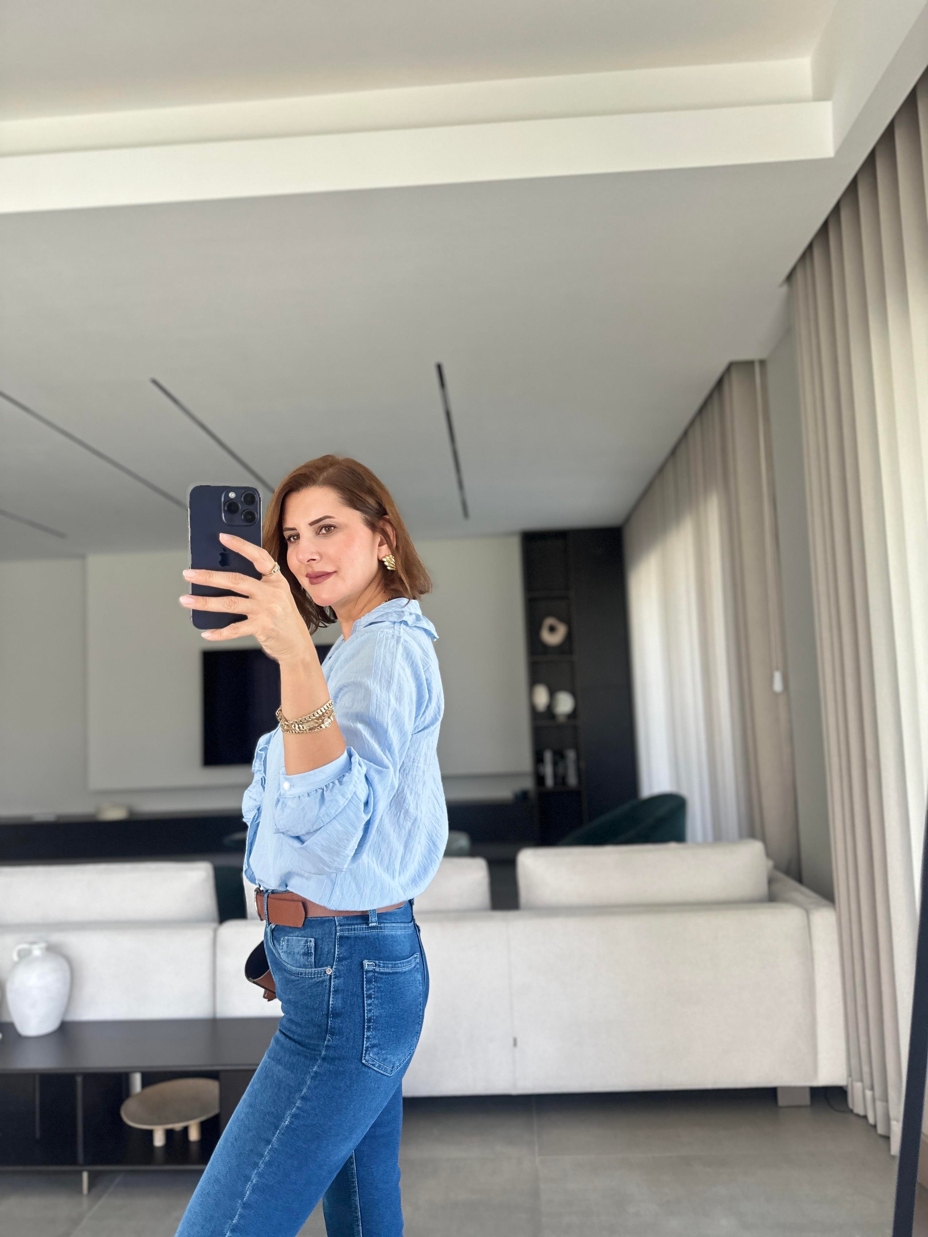 Mavi Fırfırlı Boncuk Düğmeli Gömlek