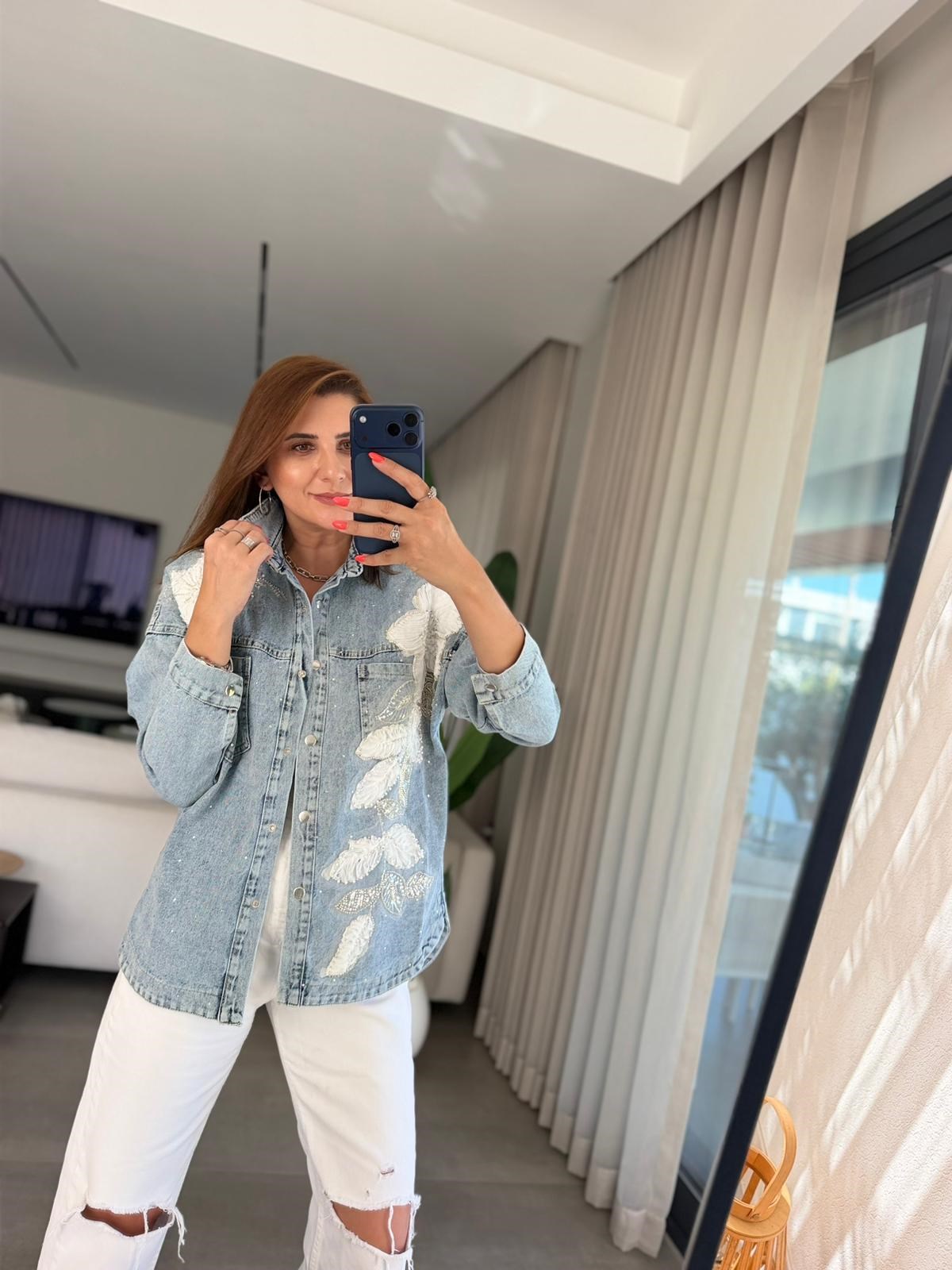 Mavi İnci Çiçek İşlemeli Denim Ceket