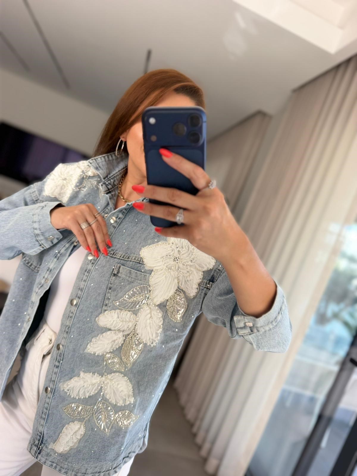 Mavi İnci Çiçek İşlemeli Denim Ceket
