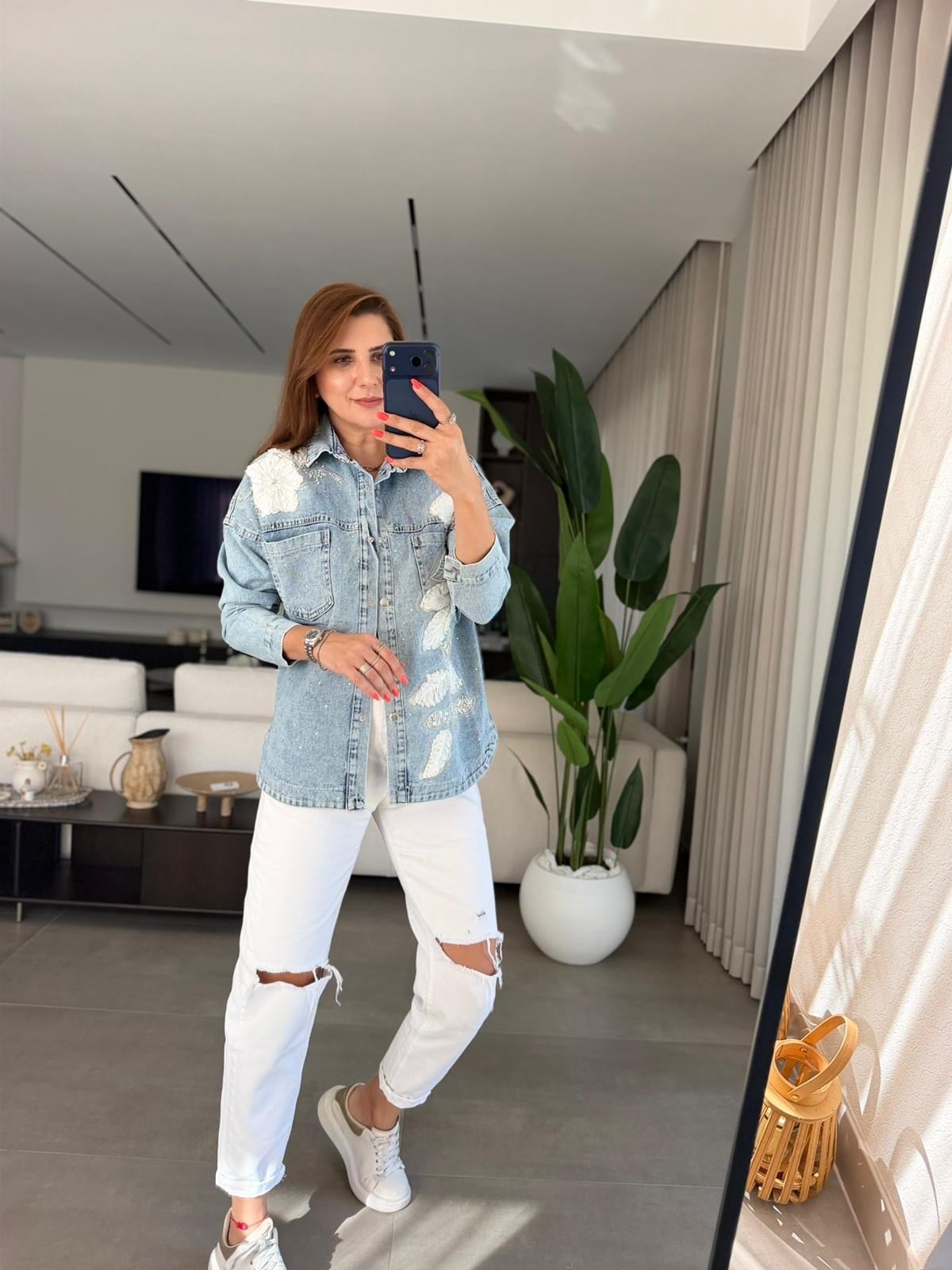 Mavi İnci Çiçek İşlemeli Denim Ceket