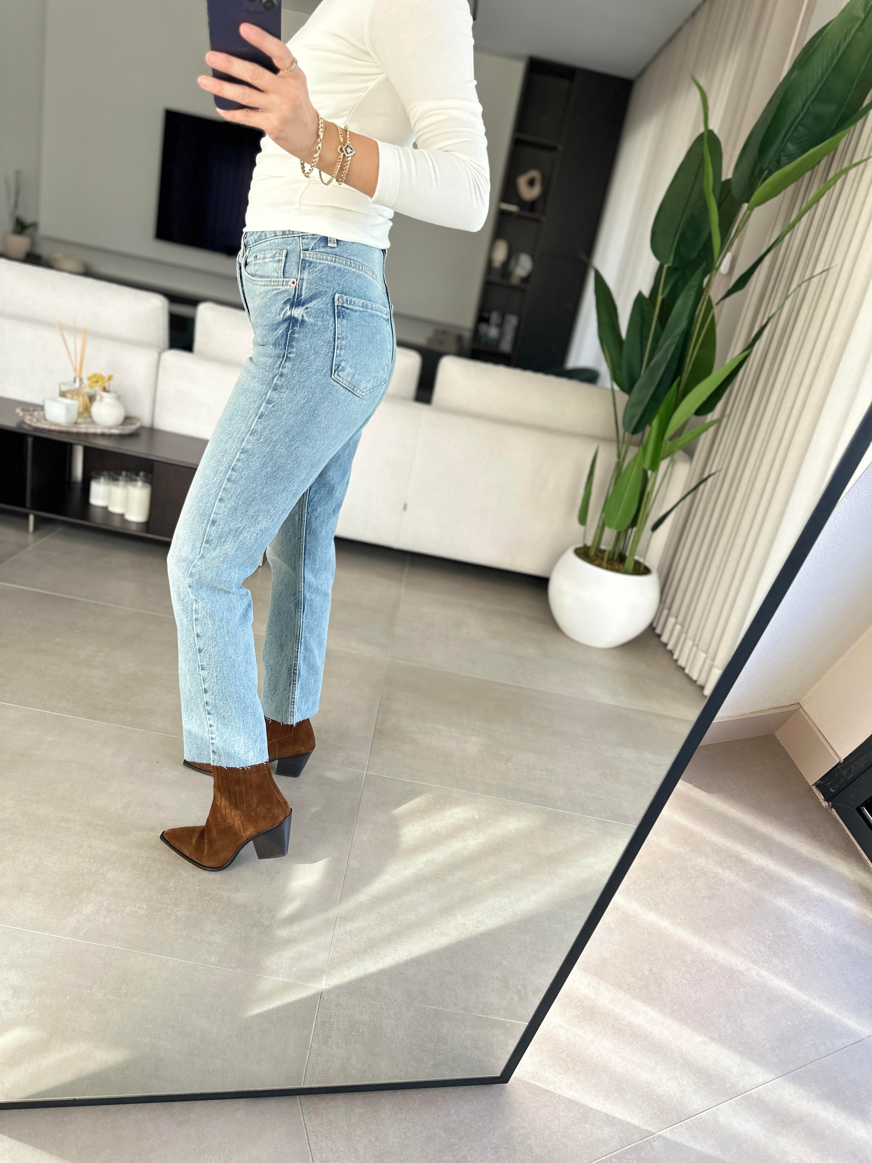 Mavi Novra Jean