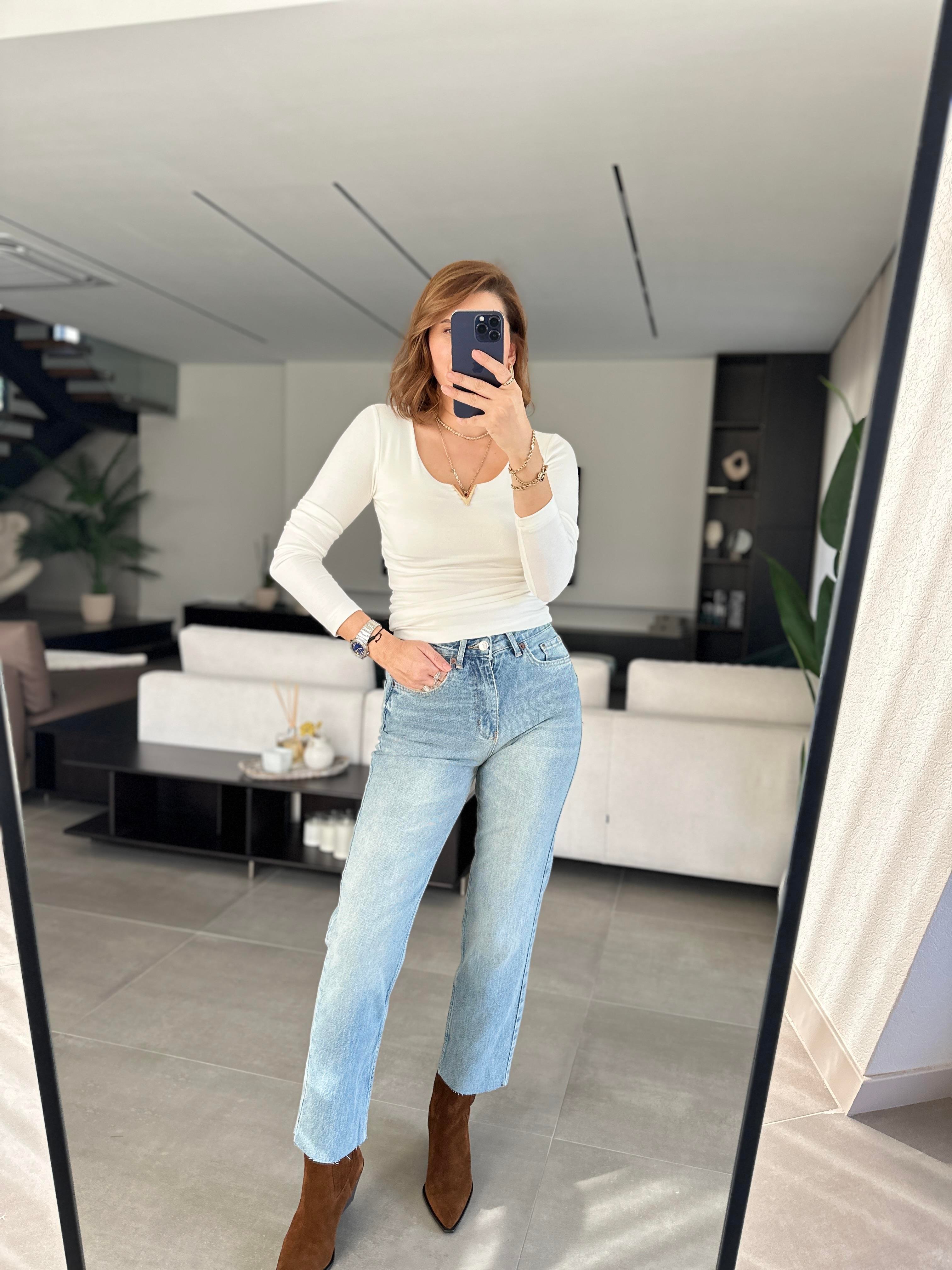 Mavi Novra Jean