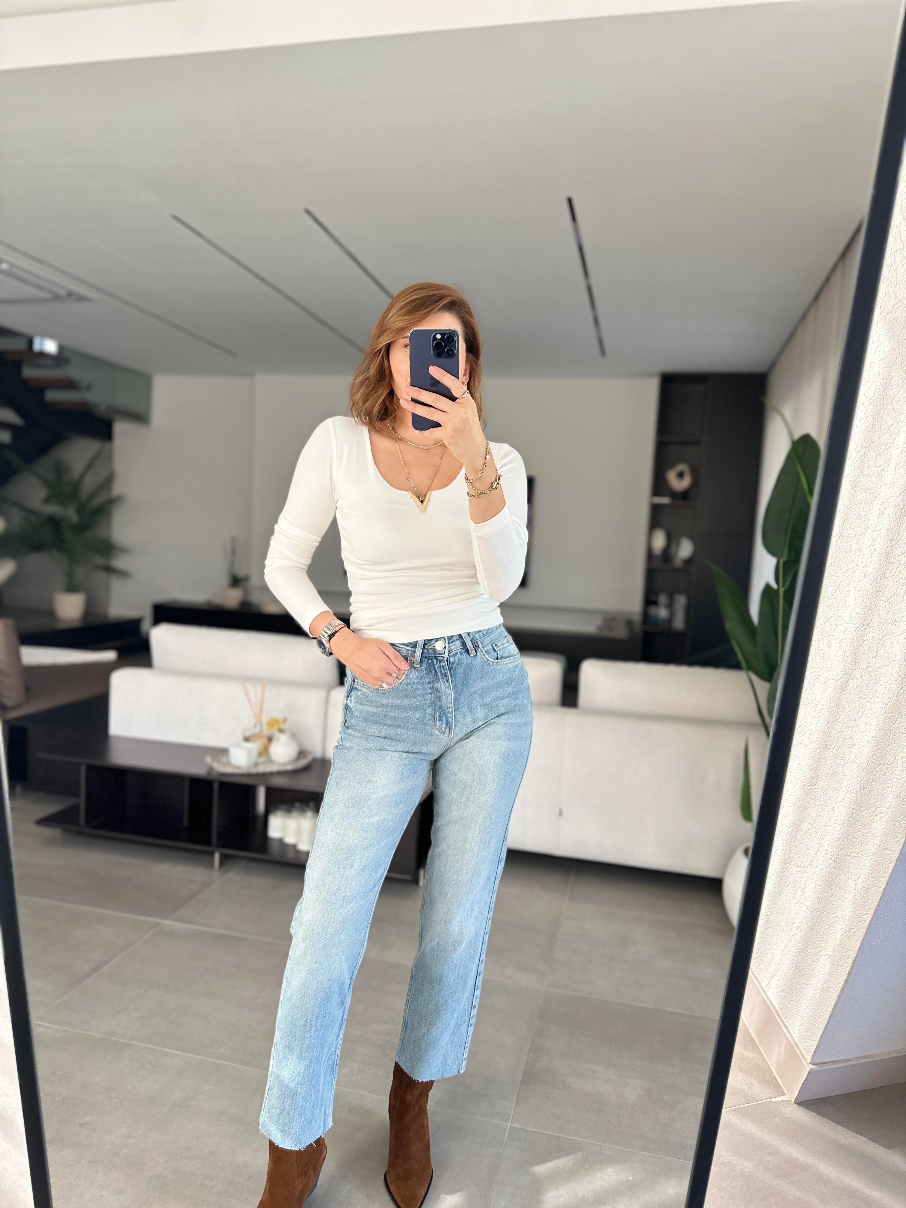 Mavi Novra Jean