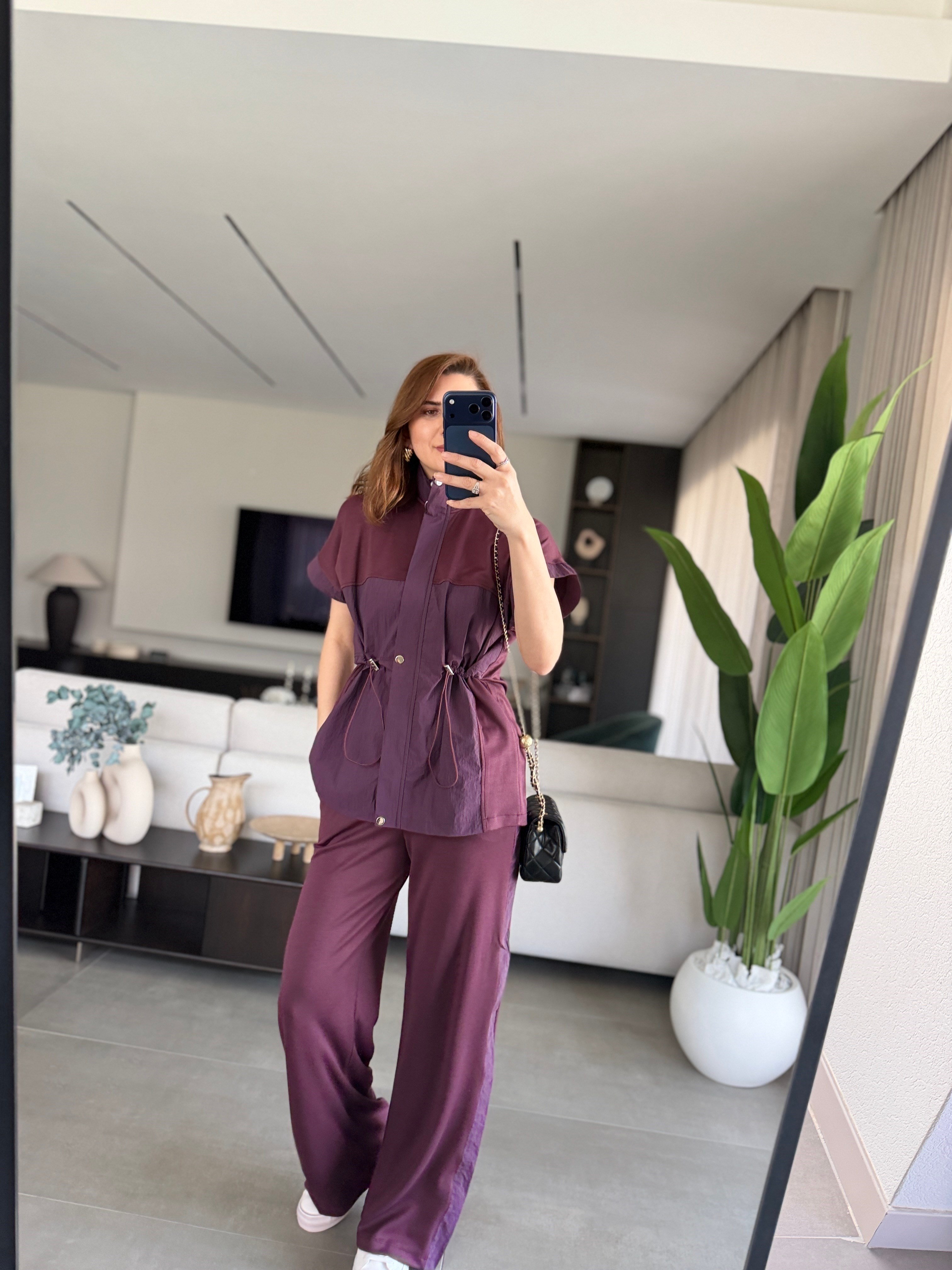 Mürdüm Modern Çizgi Detaylı Takım