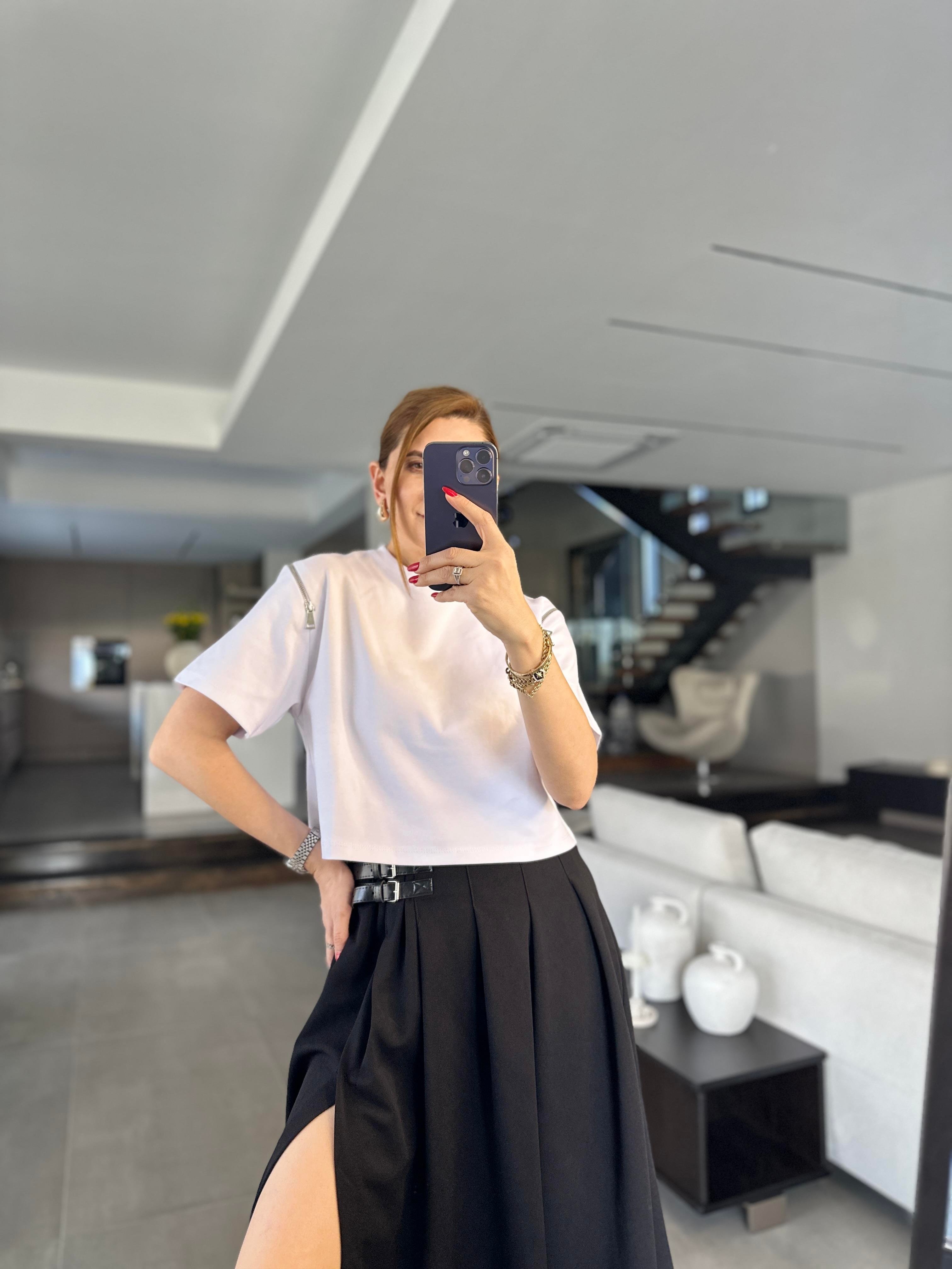 Omuz Fermuar Detay T-Shirt