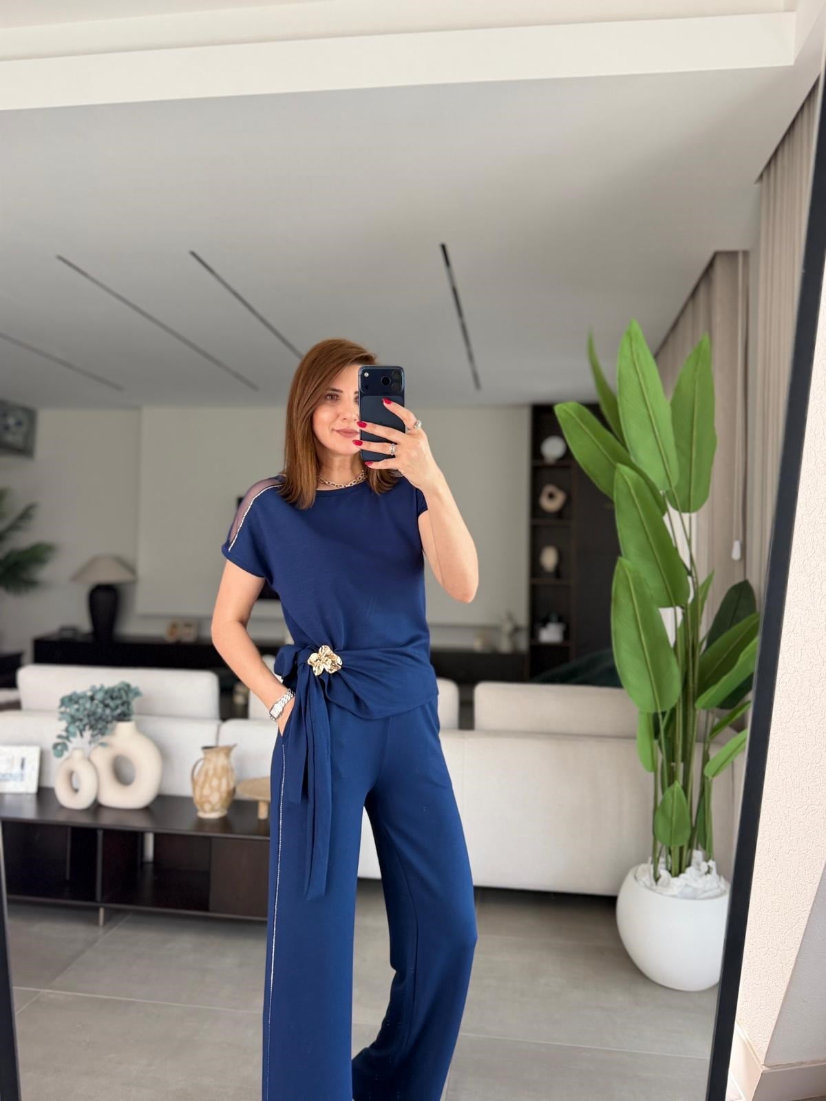 Omzu Tül Taş Detaylı Broşlu Takım