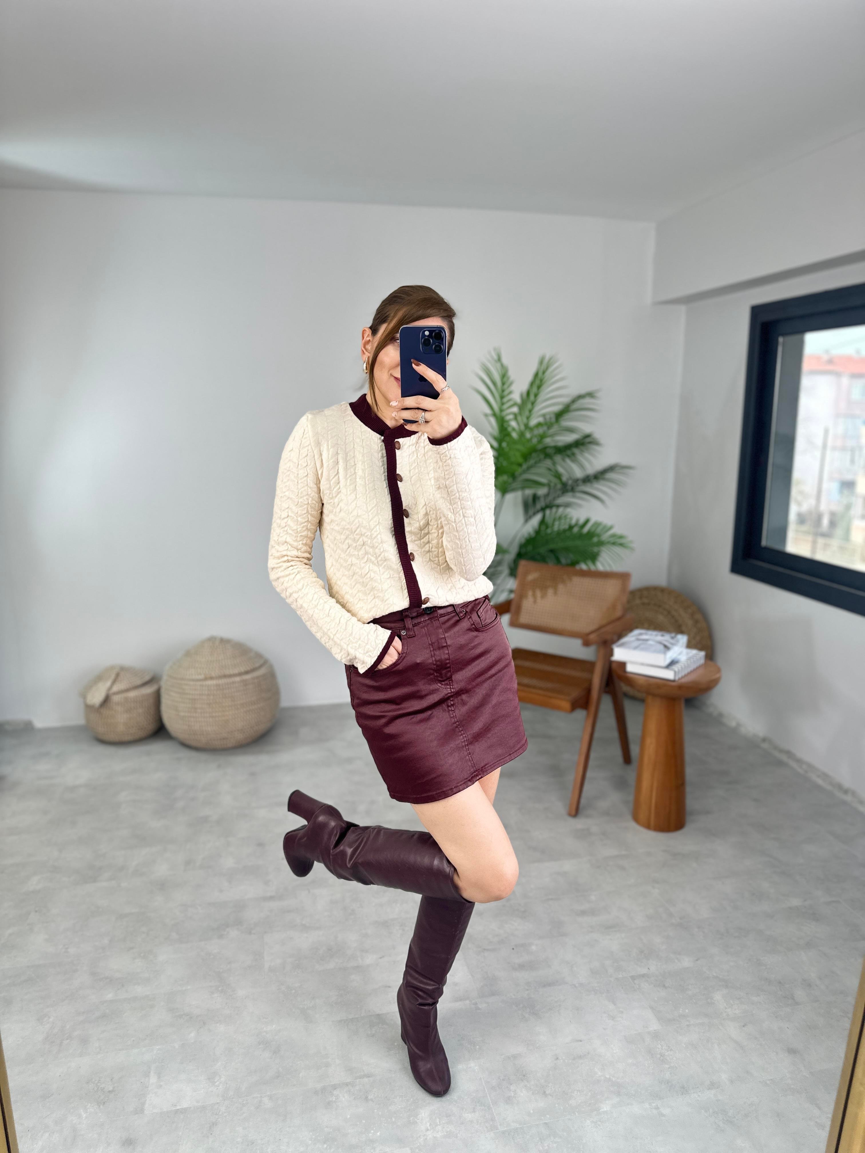 Önü Dikişli ZR Model Deri Etek