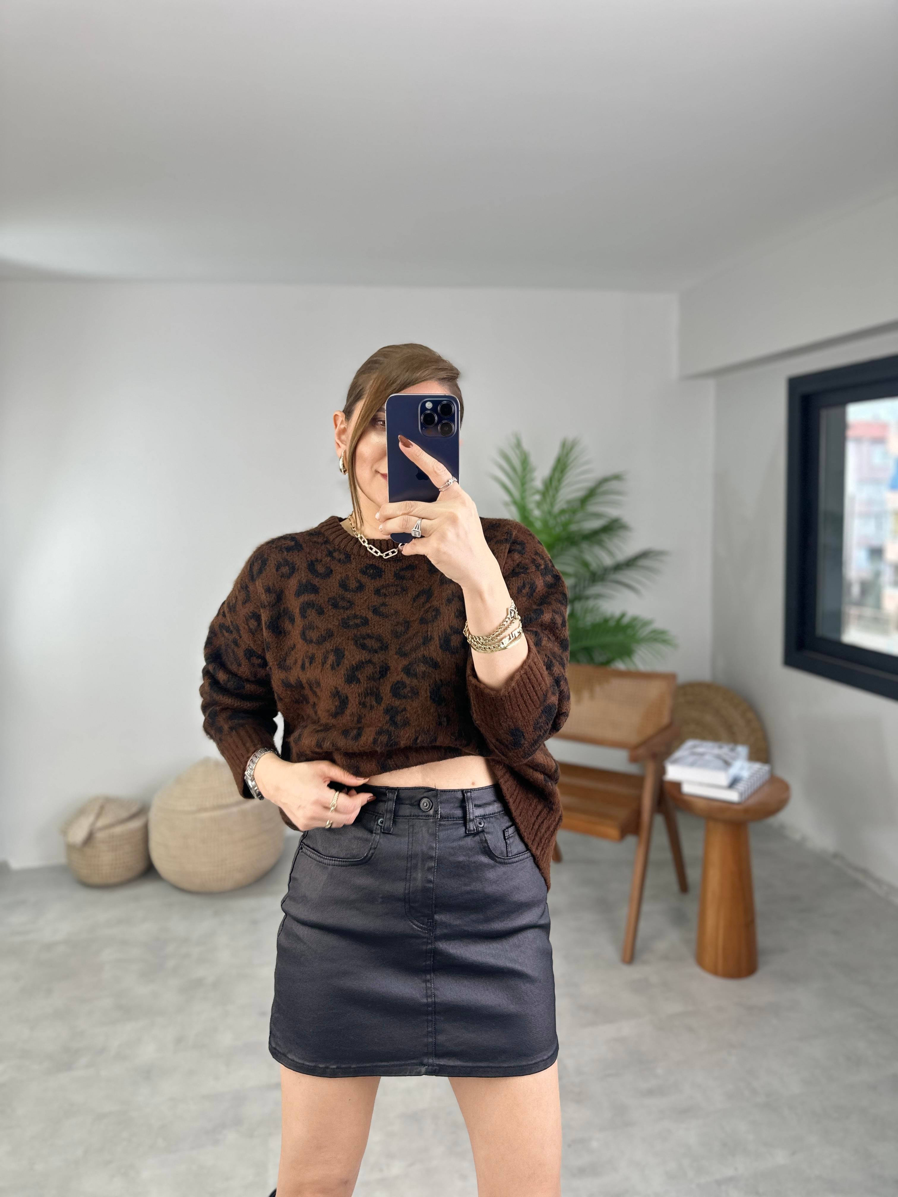 Önü Dikişli ZR Model Deri Etek
