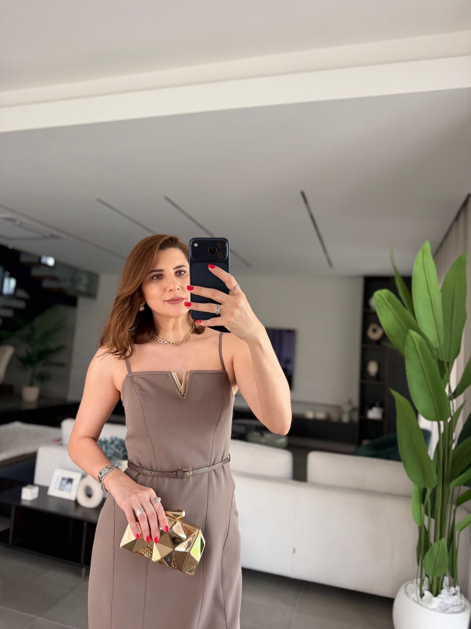 Önü Klips Detaylı Kemerli Elbise
