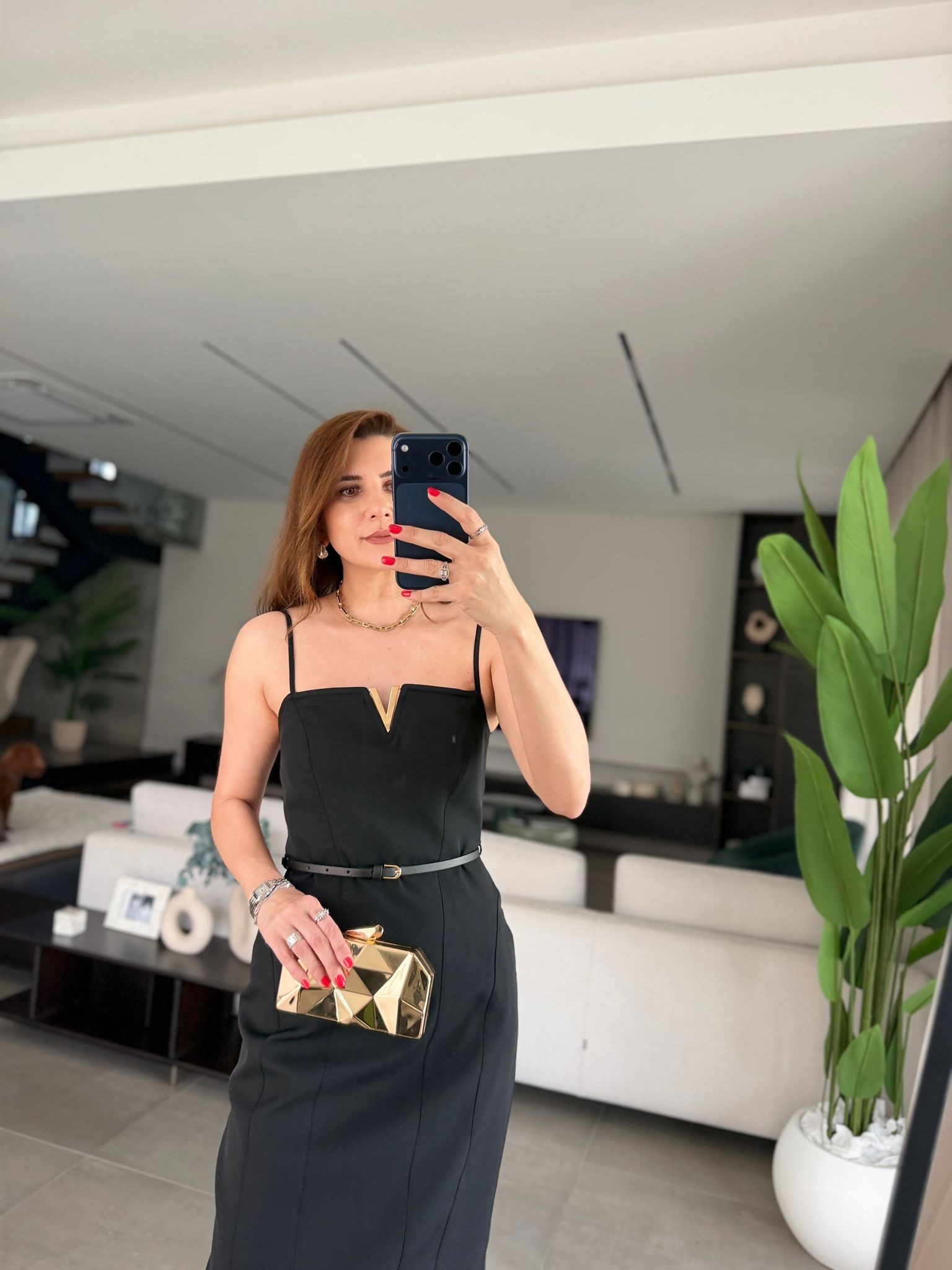 Önü Klips Detaylı Kemerli Elbise