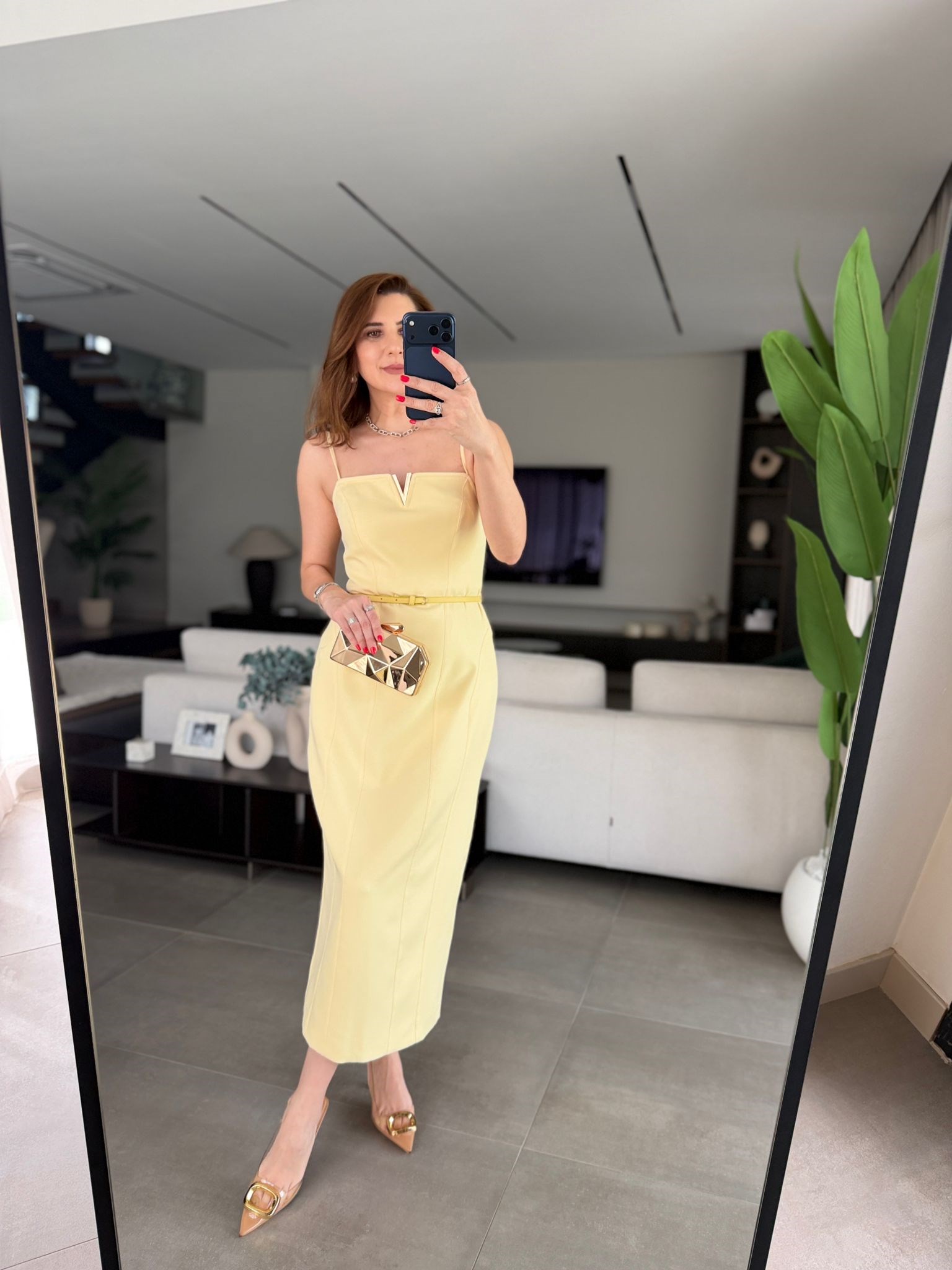 Önü Klips Detaylı Kemerli Elbise