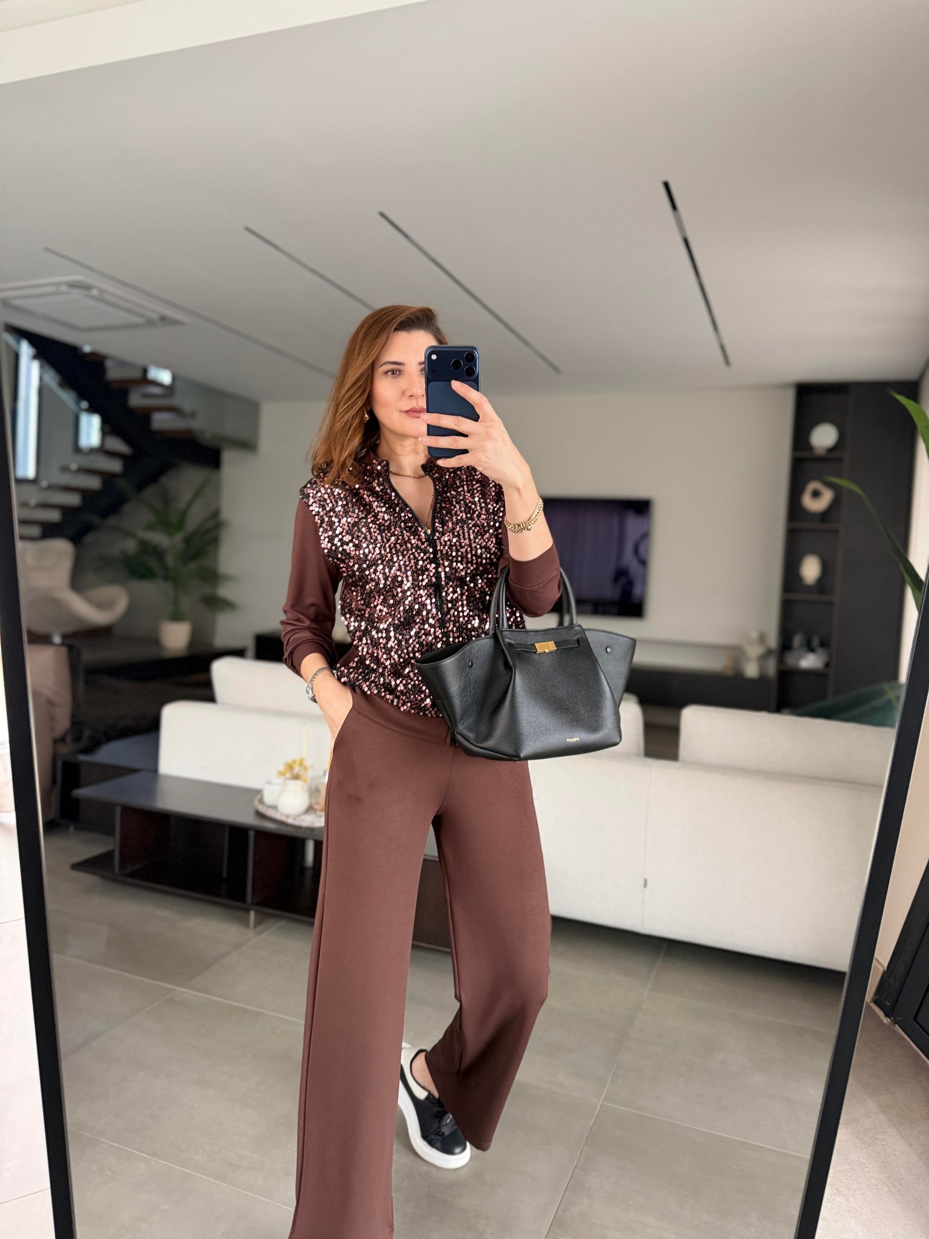 Önü Pullu Ceket Takım