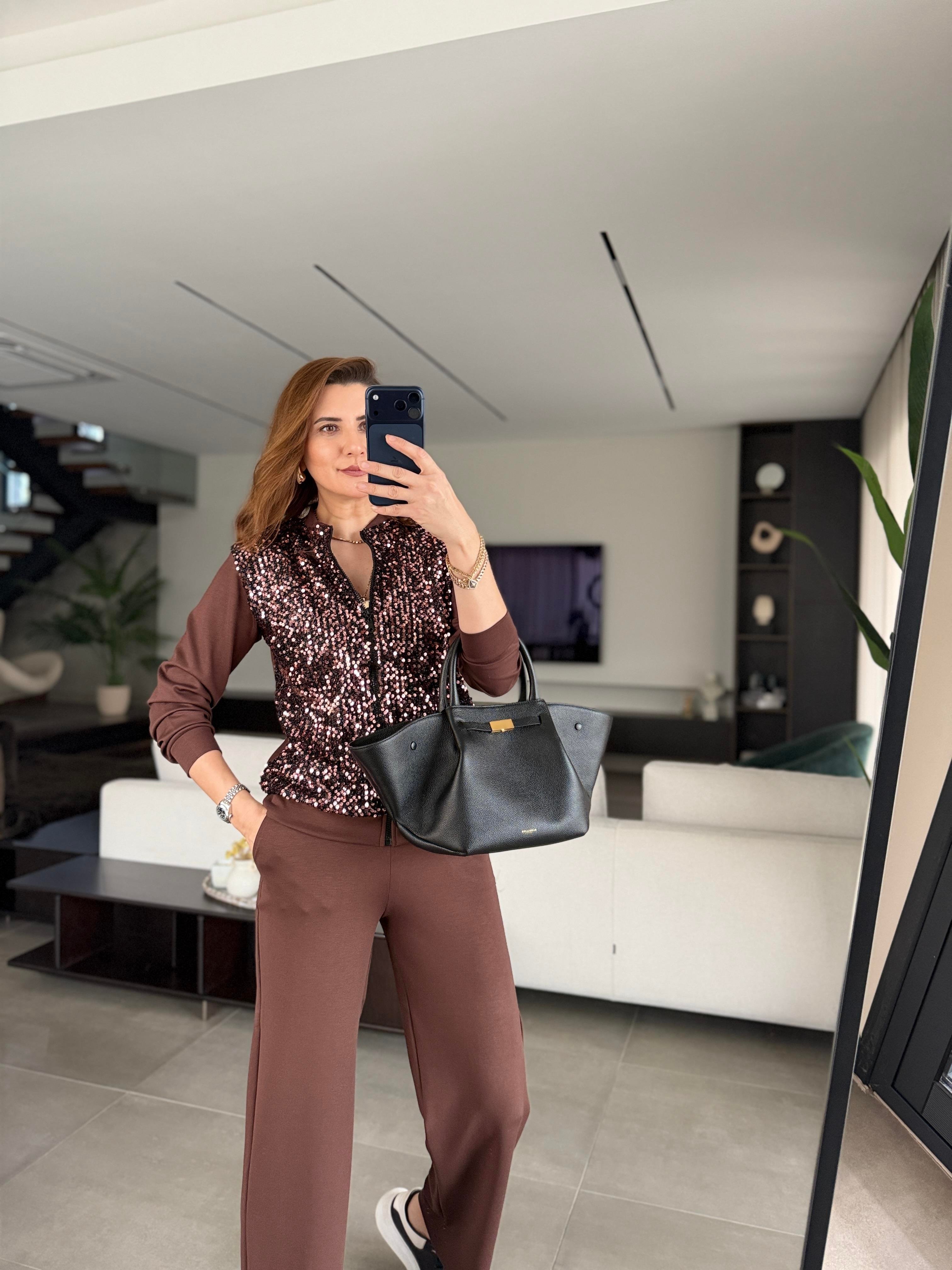 Önü Pullu Ceket Takım