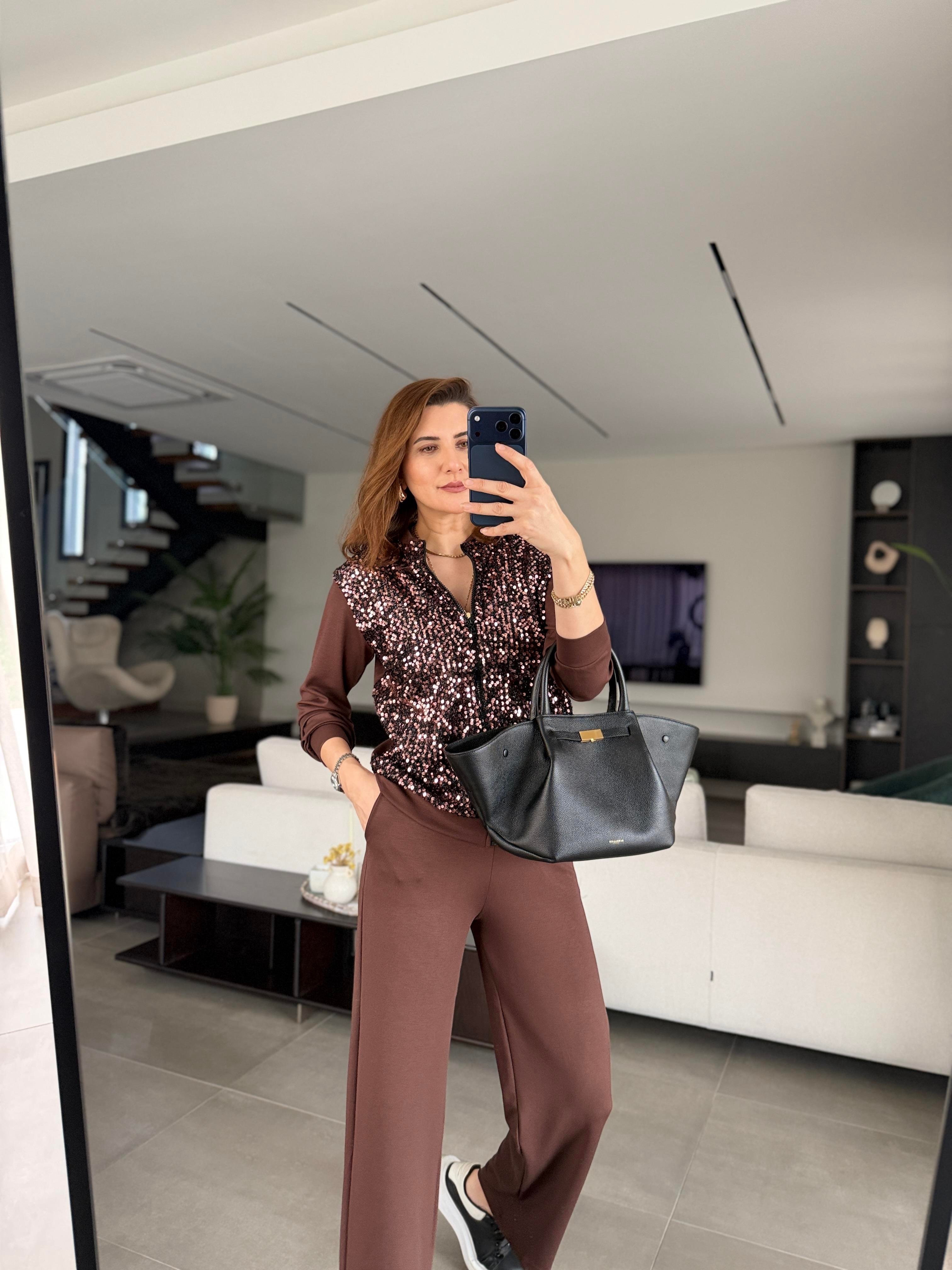 Önü Pullu Ceket Takım