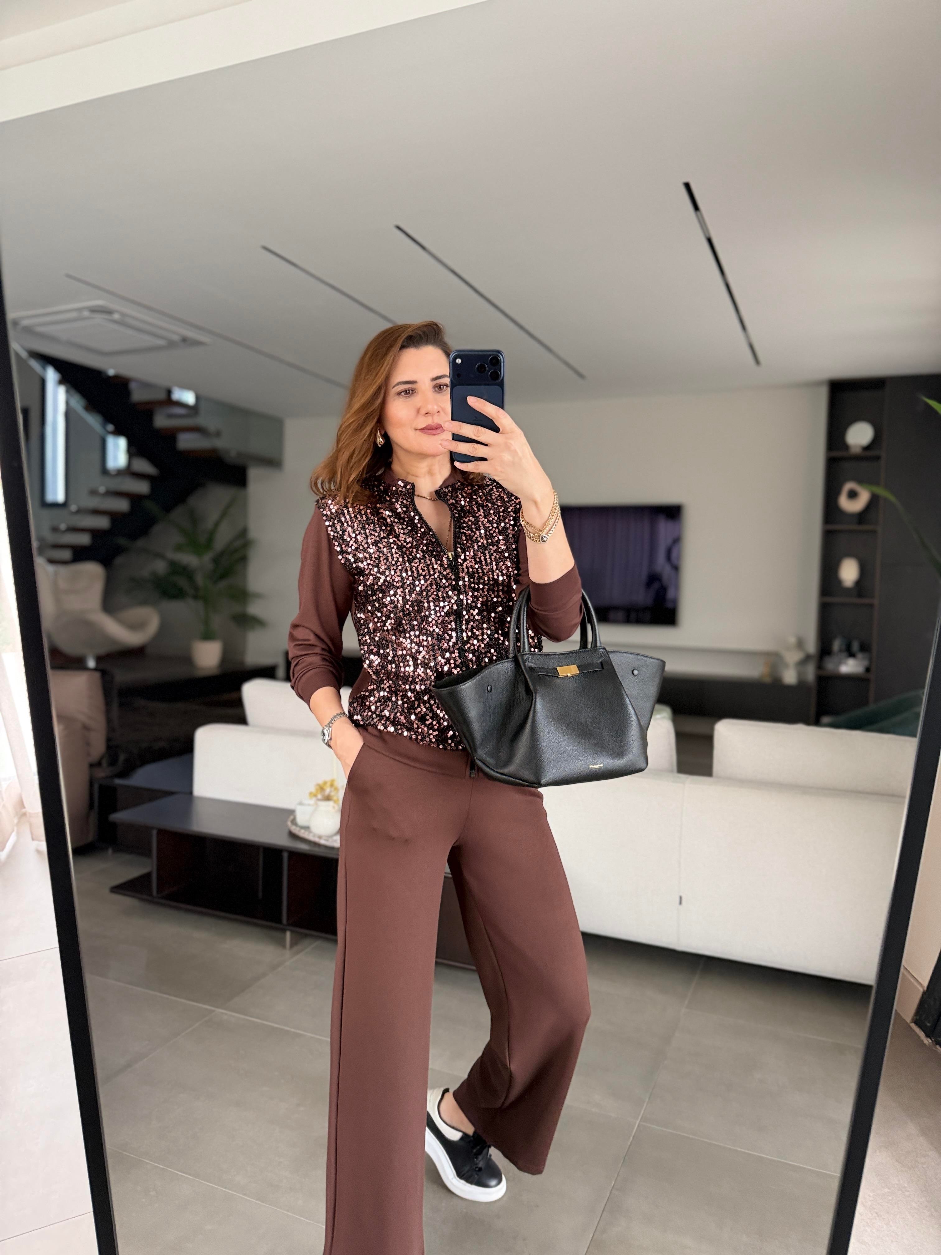 Önü Pullu Ceket Takım