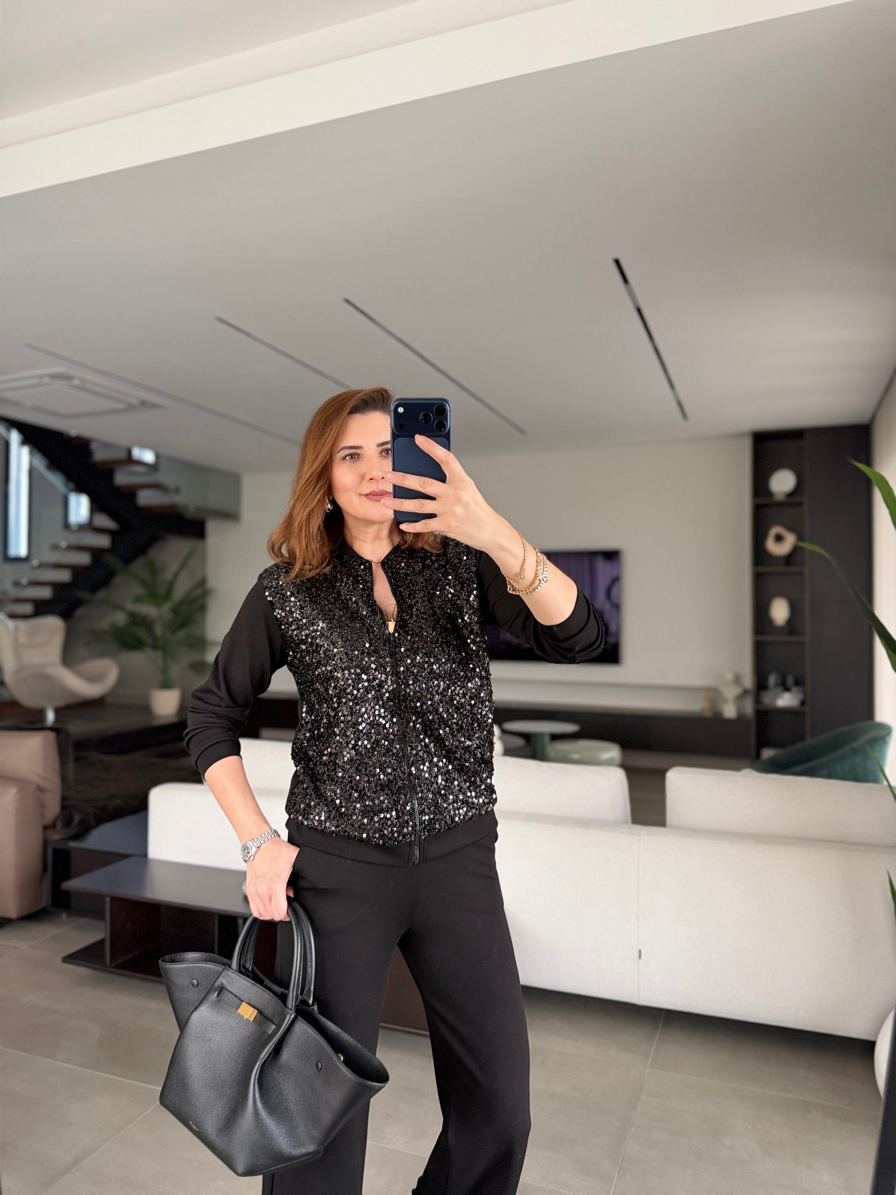 Önü Pullu Ceket Takım