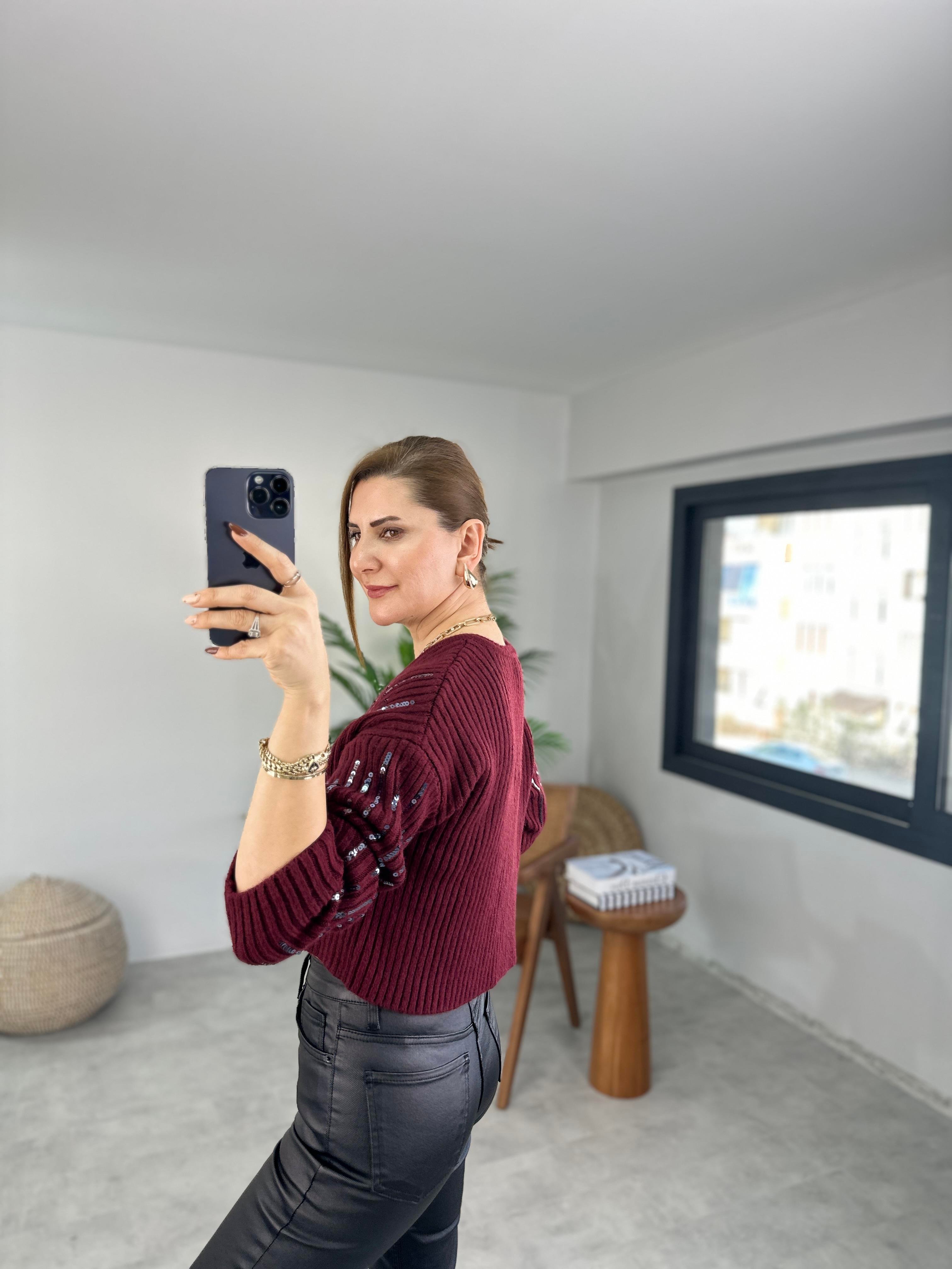 Payetli V Yaka Kazak