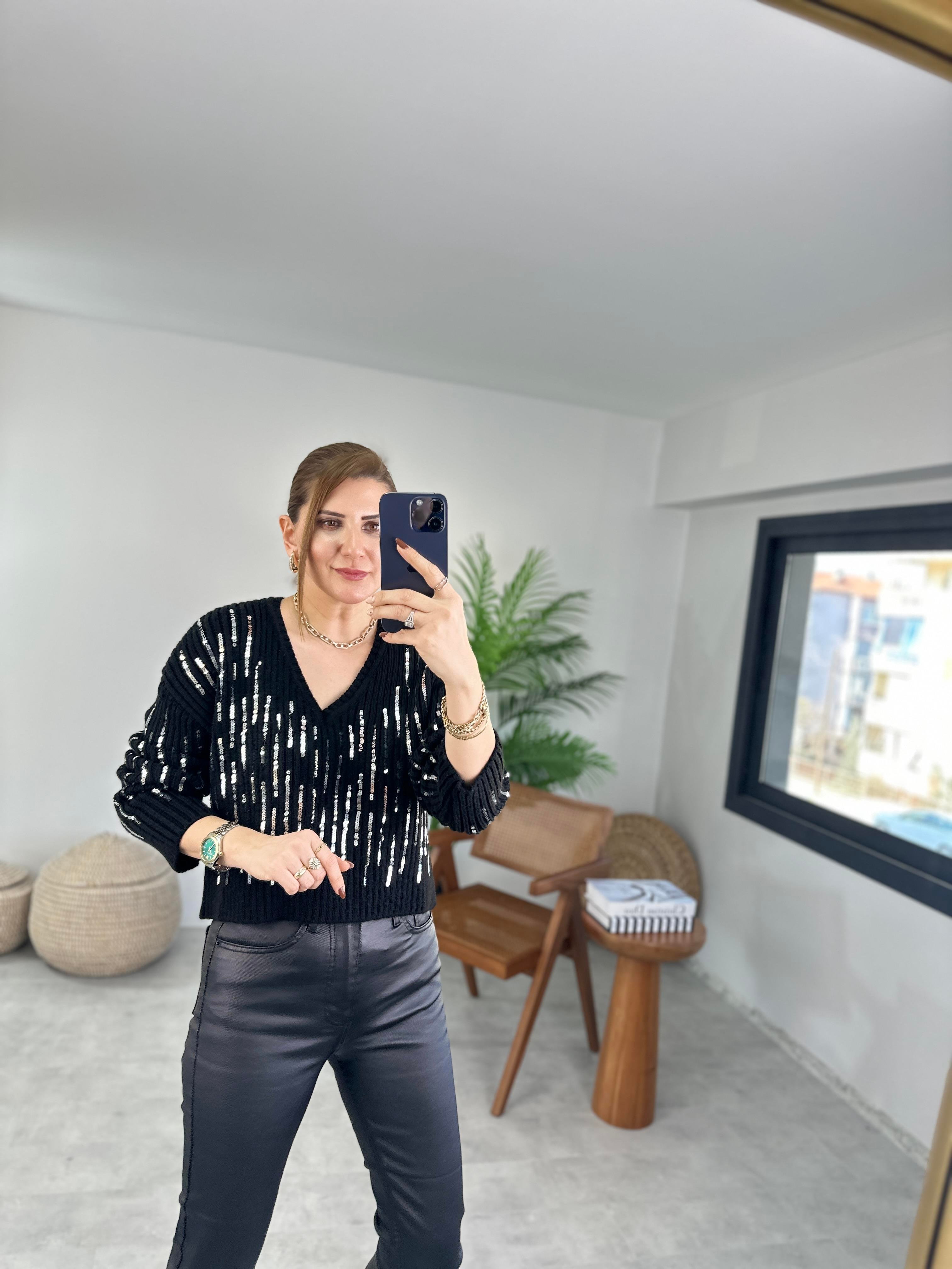 Payetli V Yaka Kazak