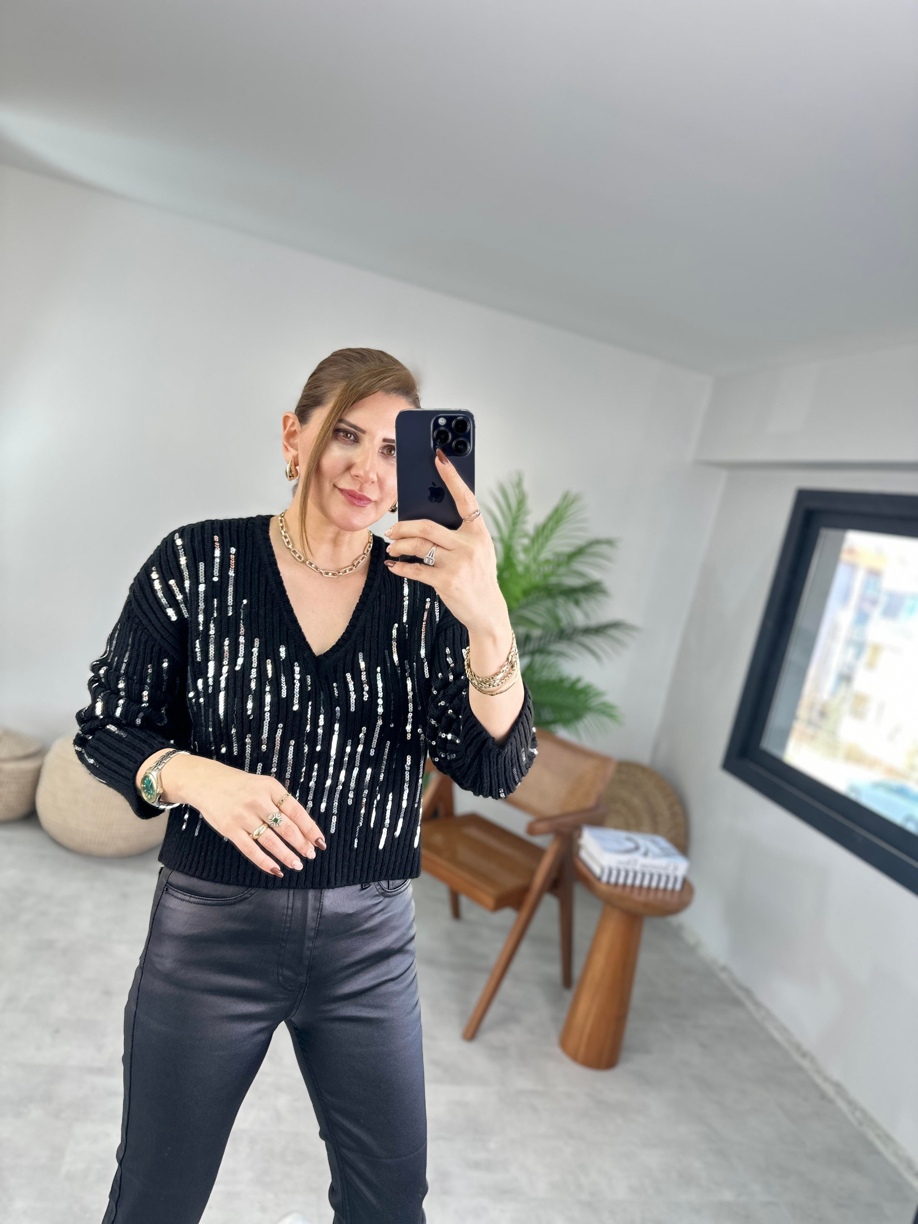 Payetli V Yaka Kazak