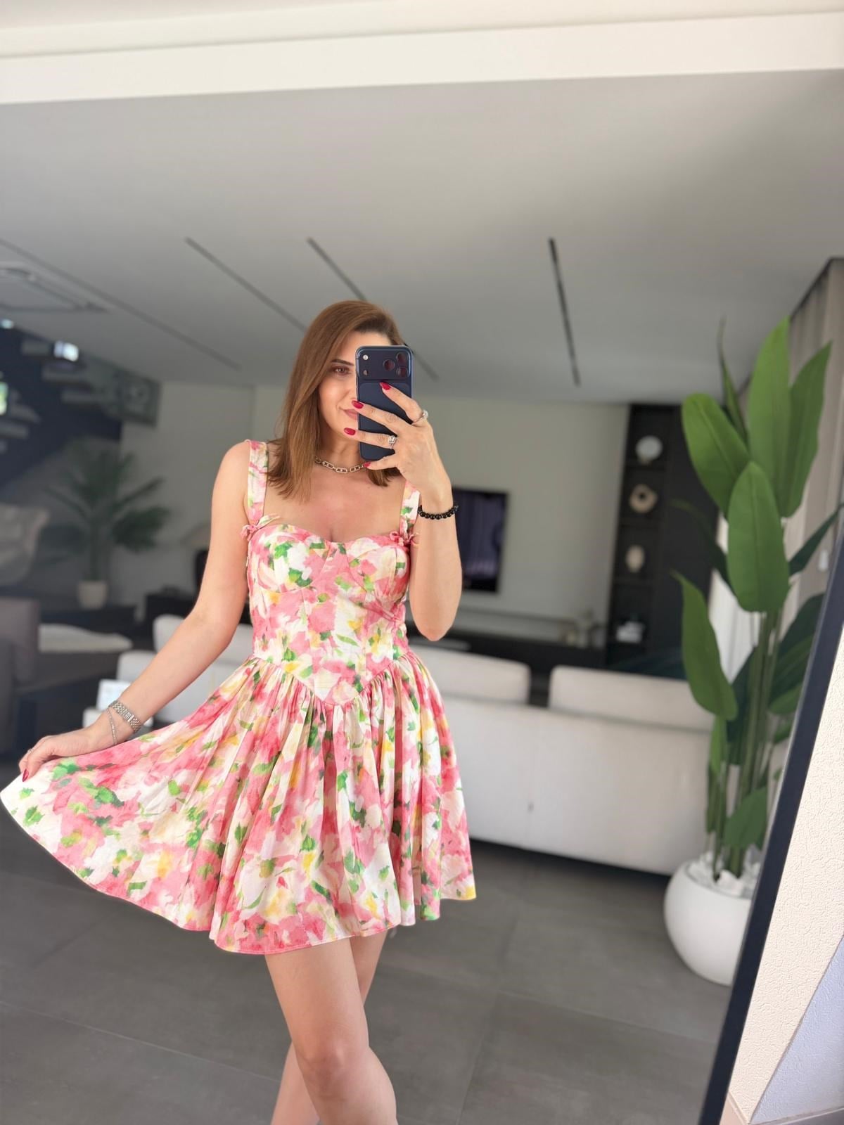 Pembe Çiçek Desen Askılı Kısa Elbise