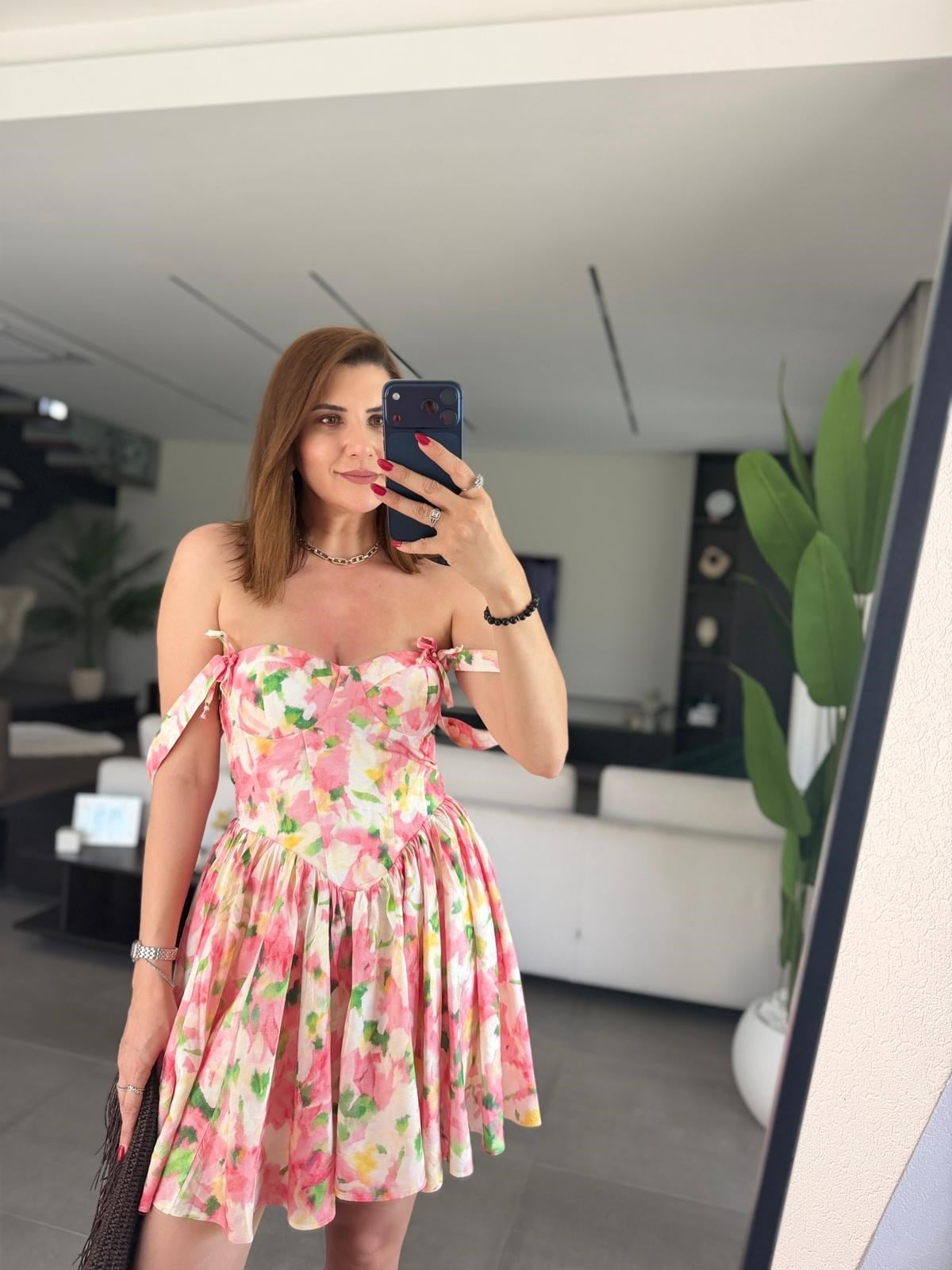 Pembe Çiçek Desen Askılı Kısa Elbise