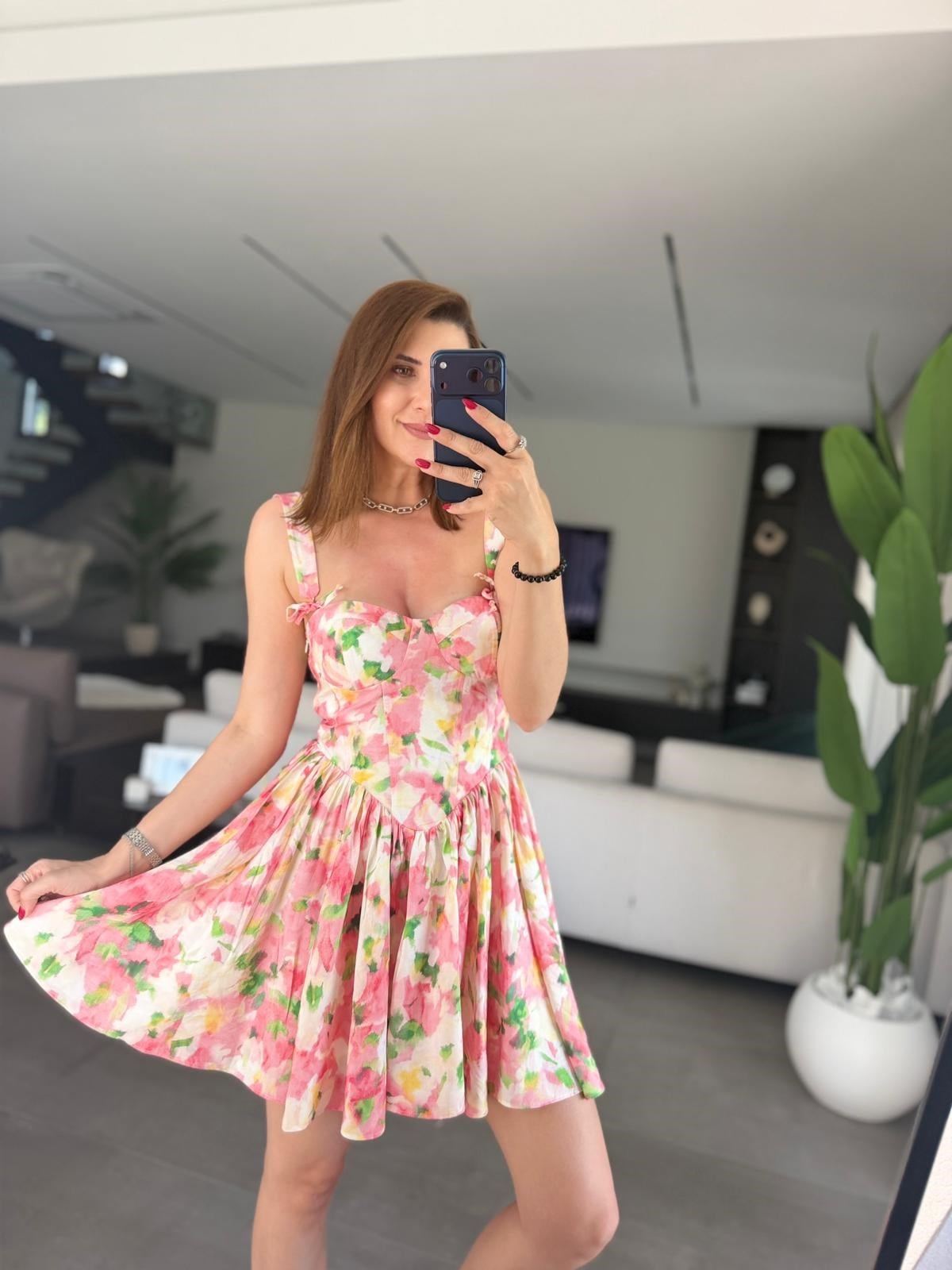 Pembe Çiçek Desen Askılı Kısa Elbise