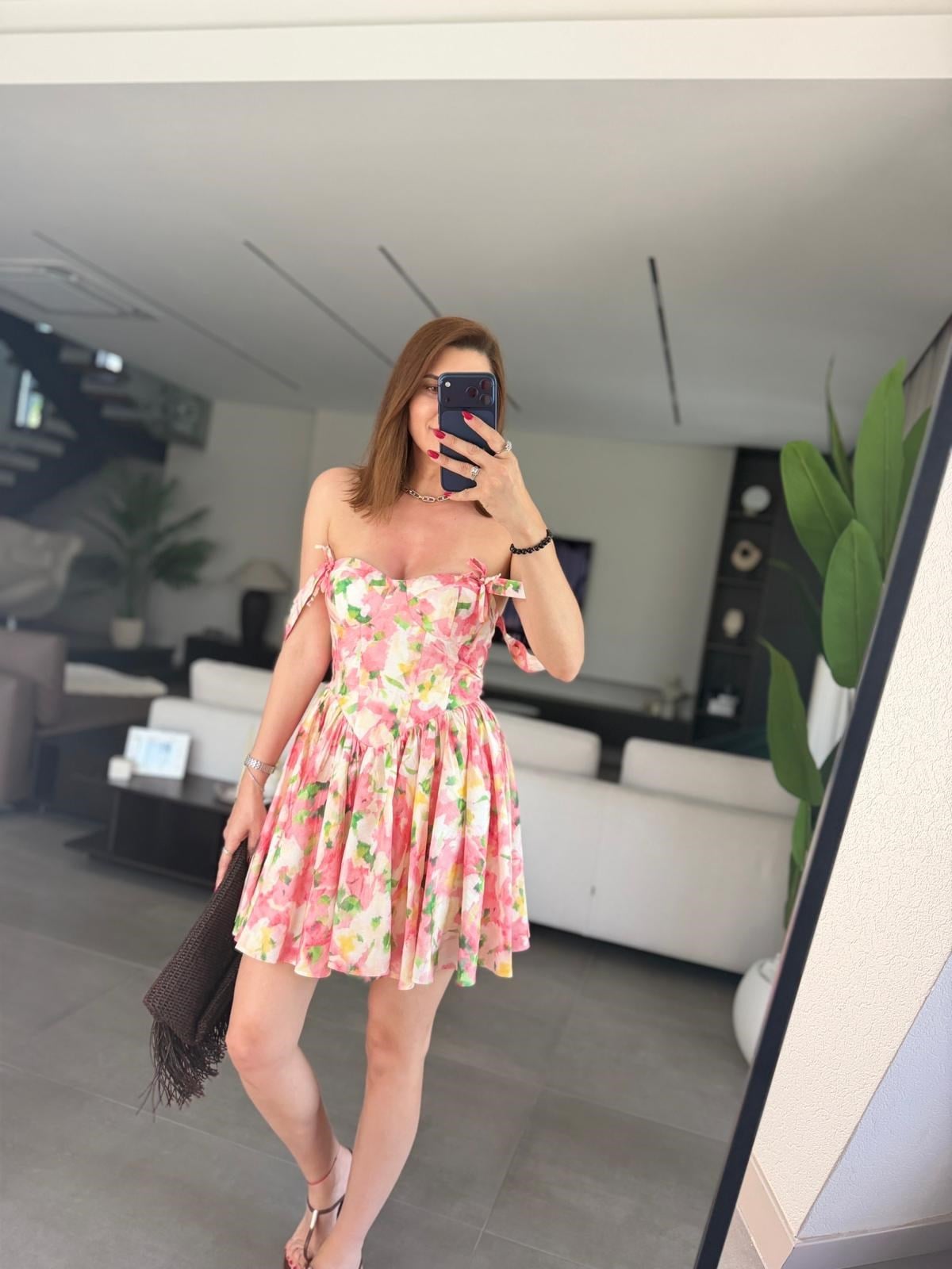 Pembe Çiçek Desen Askılı Kısa Elbise