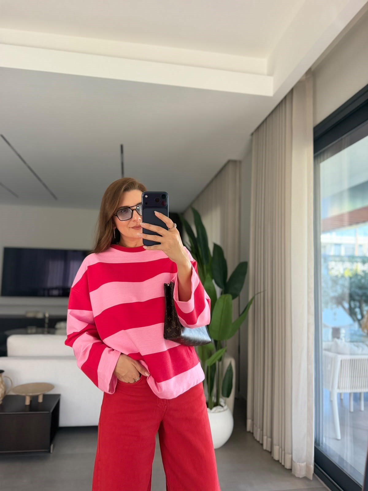 Pembe Çizgili Sweatshırt
