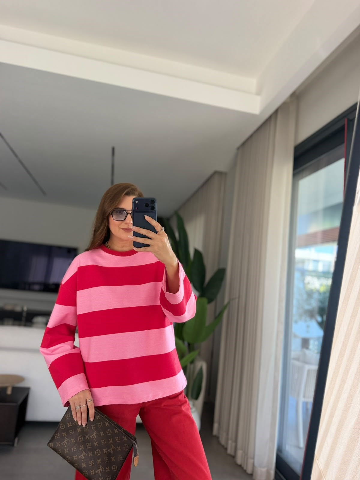 Pembe Çizgili Sweatshırt