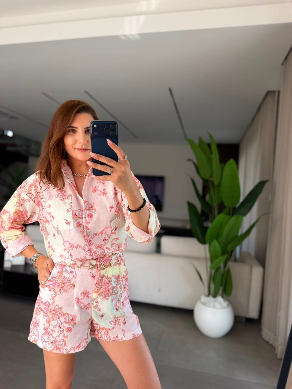Pembe Güneş Kemer Detaylı Desenli Şort Takım