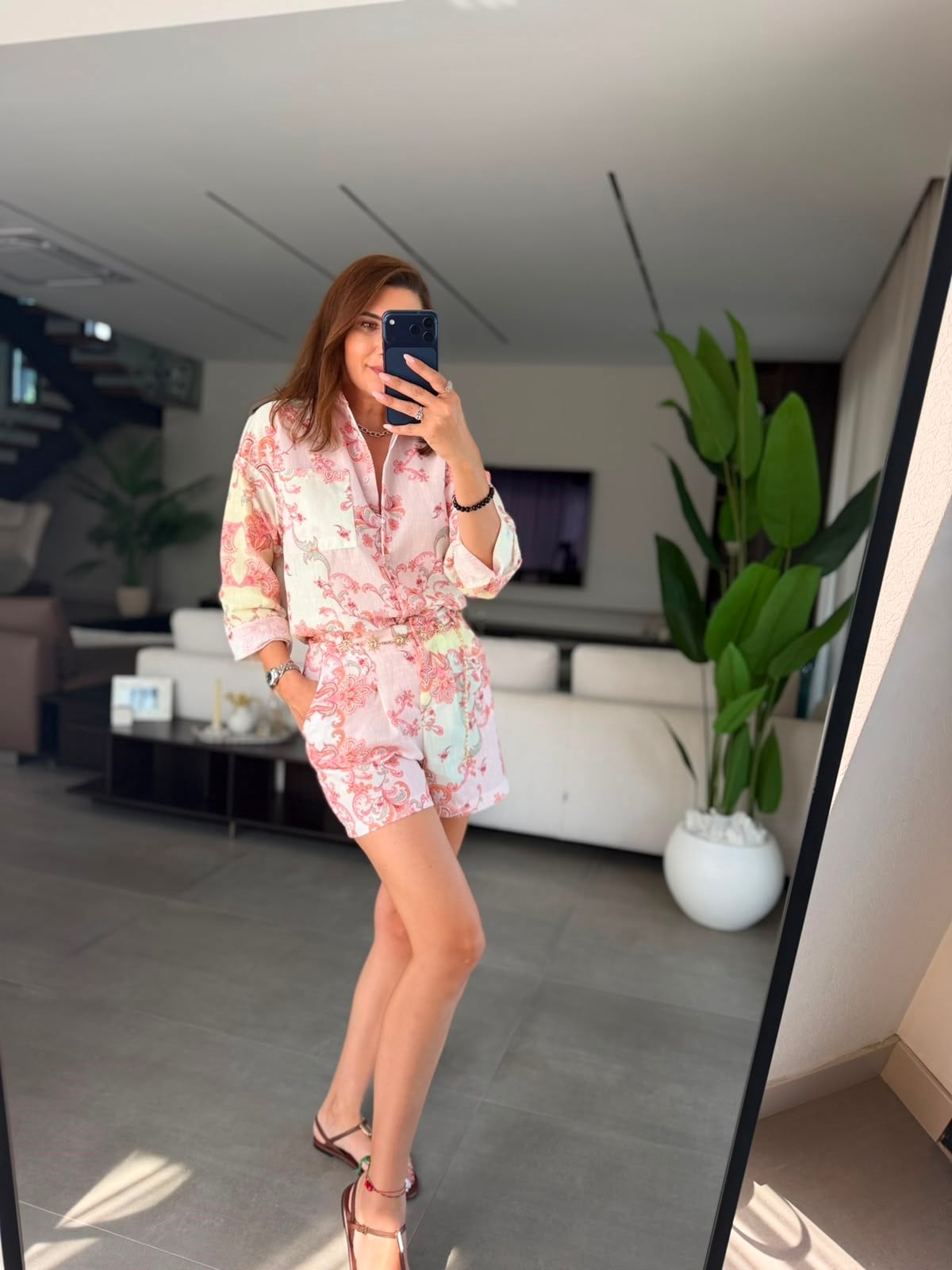 Pembe Güneş Kemer Detaylı Desenli Şort Takım