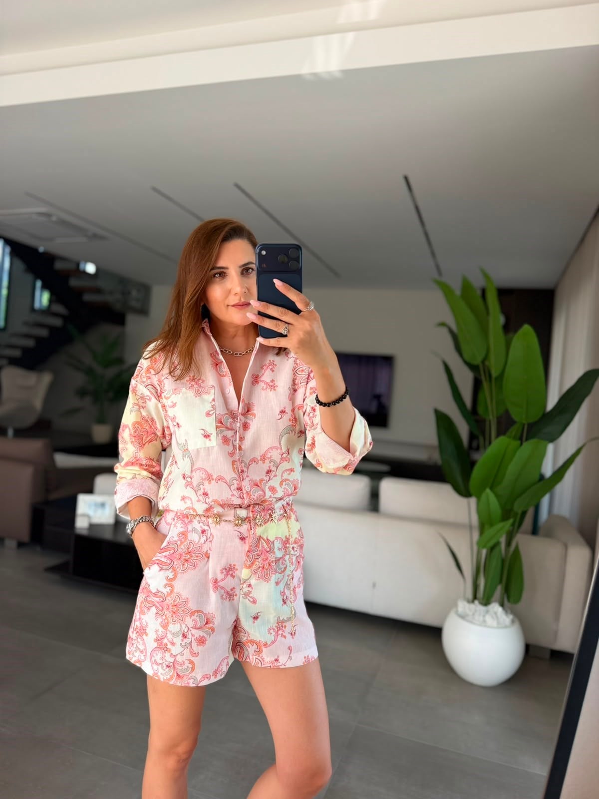 Pembe Güneş Kemer Detaylı Desenli Şort Takım