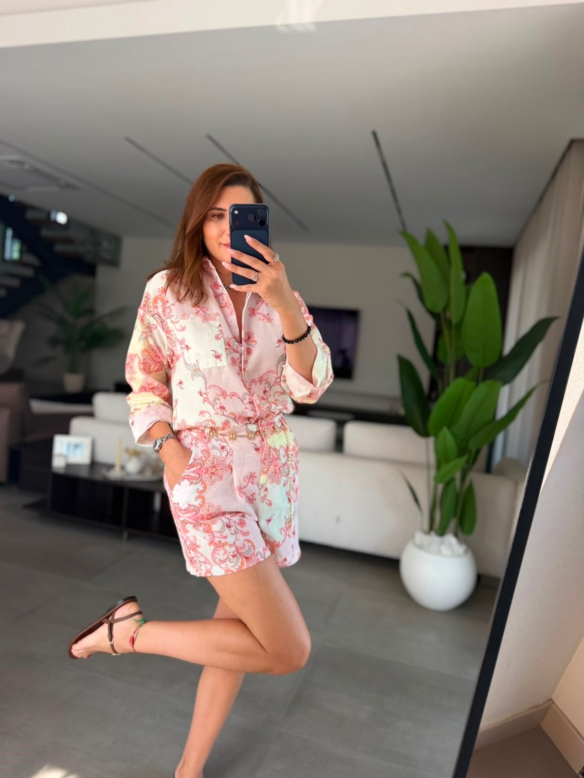 Pembe Güneş Kemer Detaylı Desenli Şort Takım