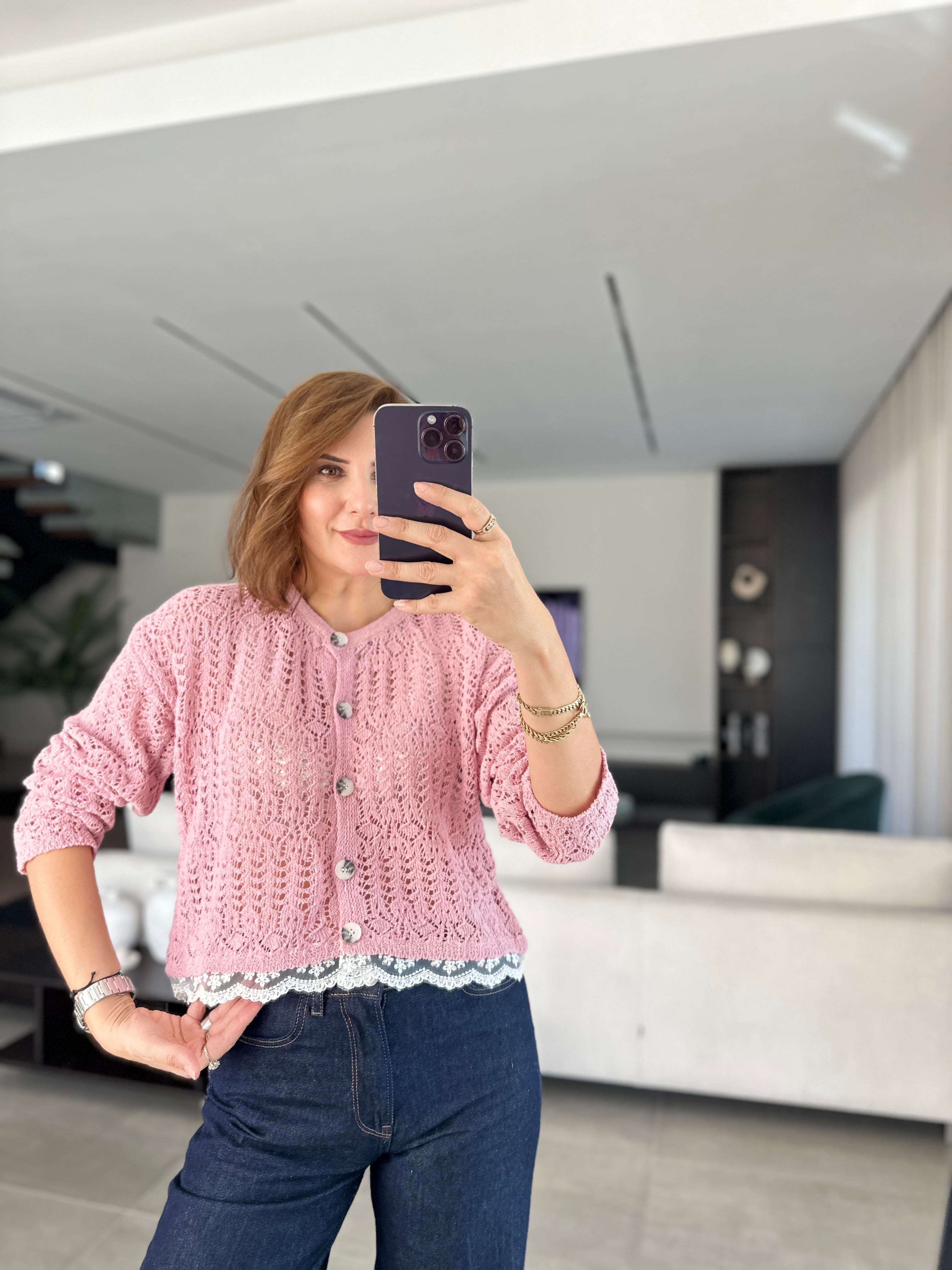 Pembe Tül Detay Hırka