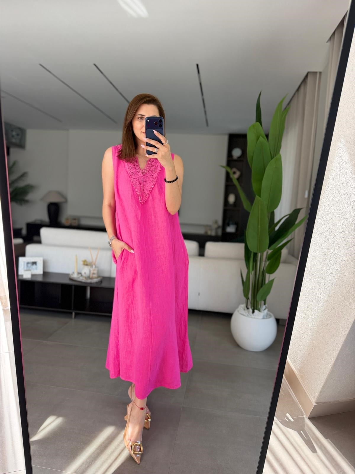 Pembe Yaka Motifli Atlas Elbise