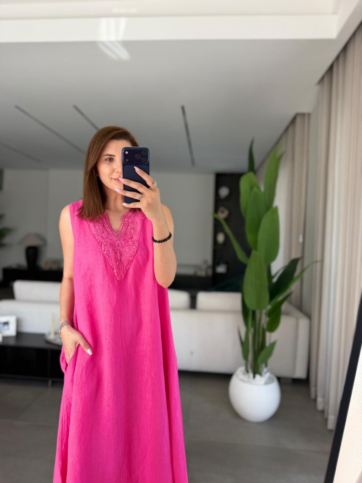 Pembe Yaka Motifli Atlas Elbise