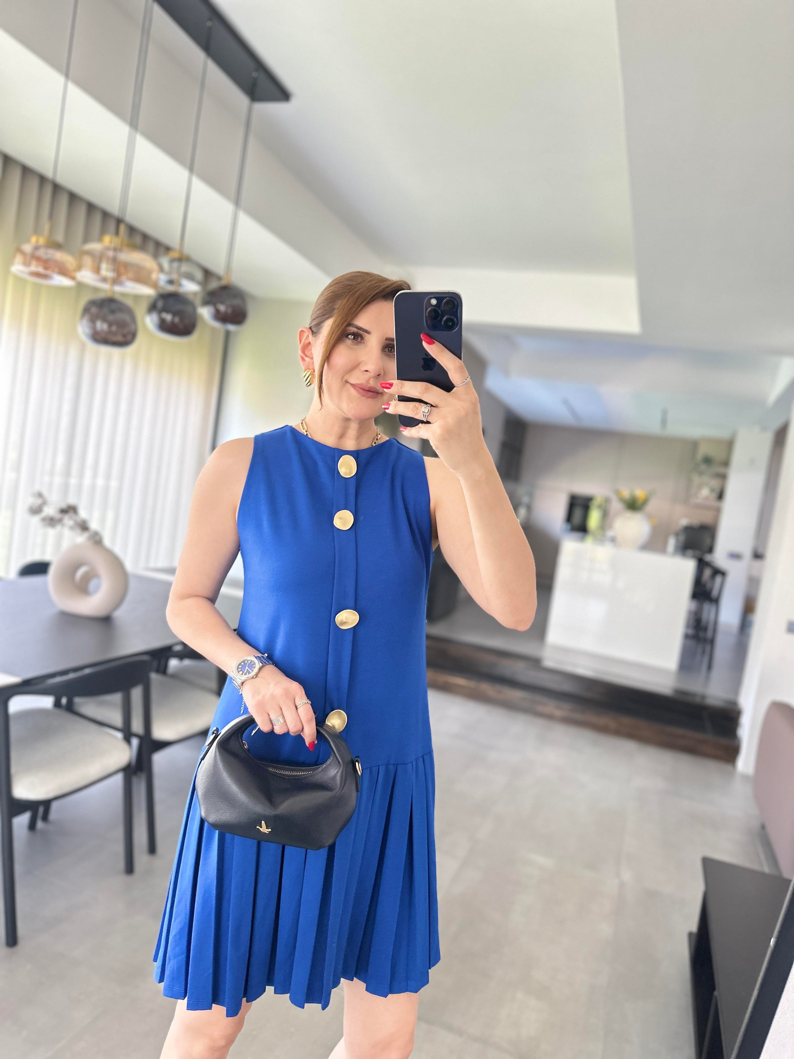 Pileli Gold Düğmeli Elbise