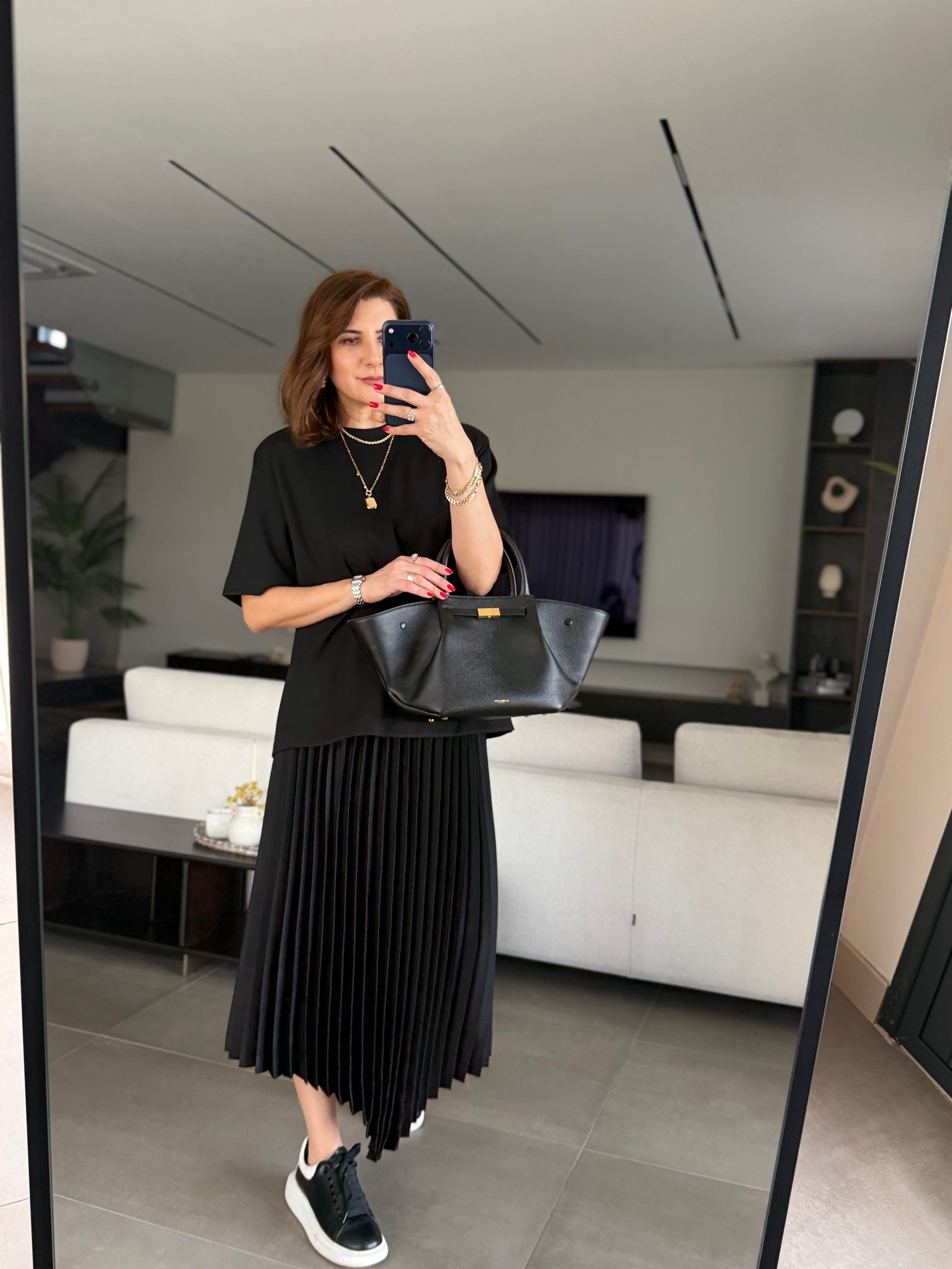 Piliseli T-shirt Detaylı Elbise
