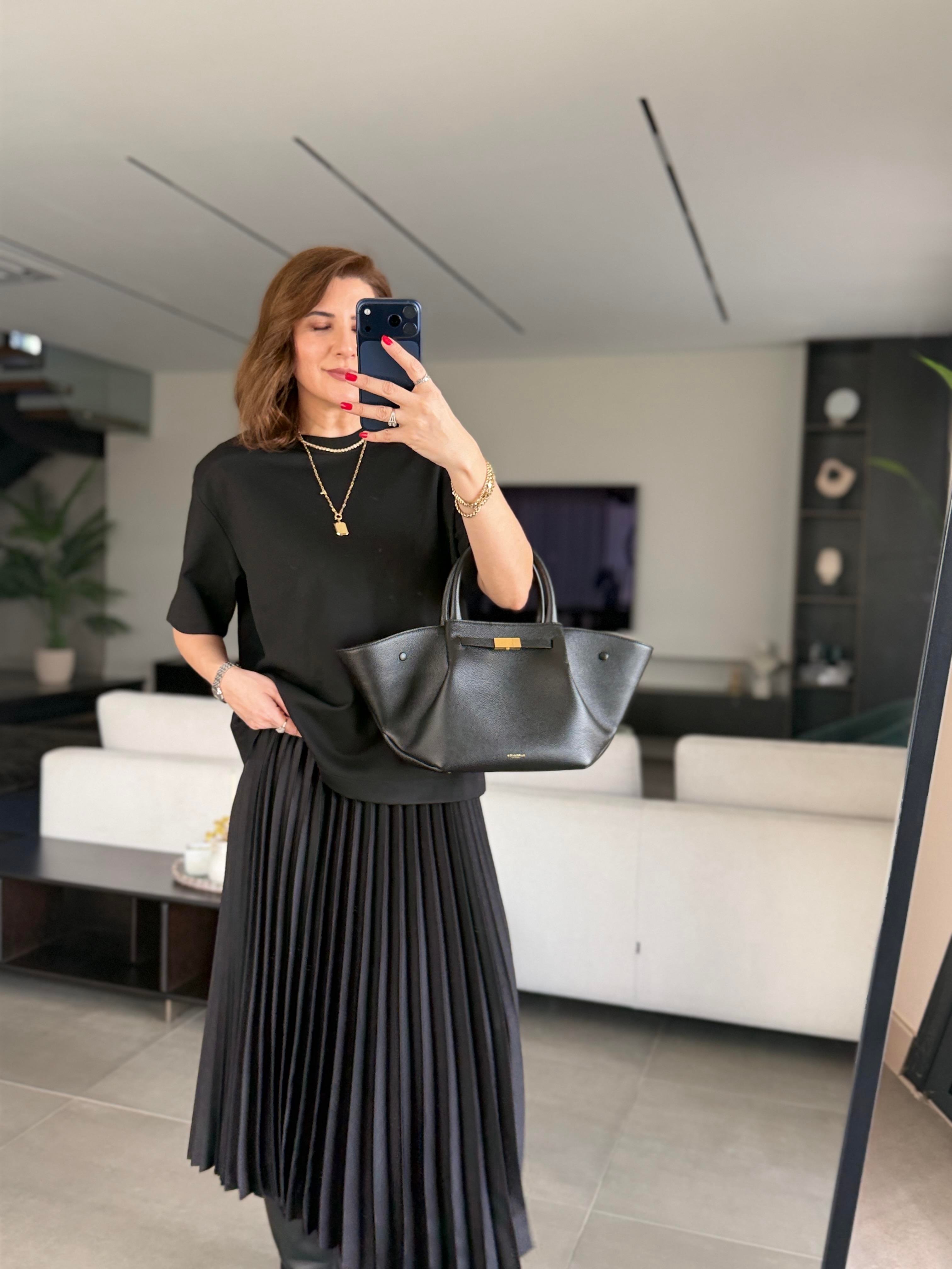 Piliseli T-shirt Detaylı Elbise