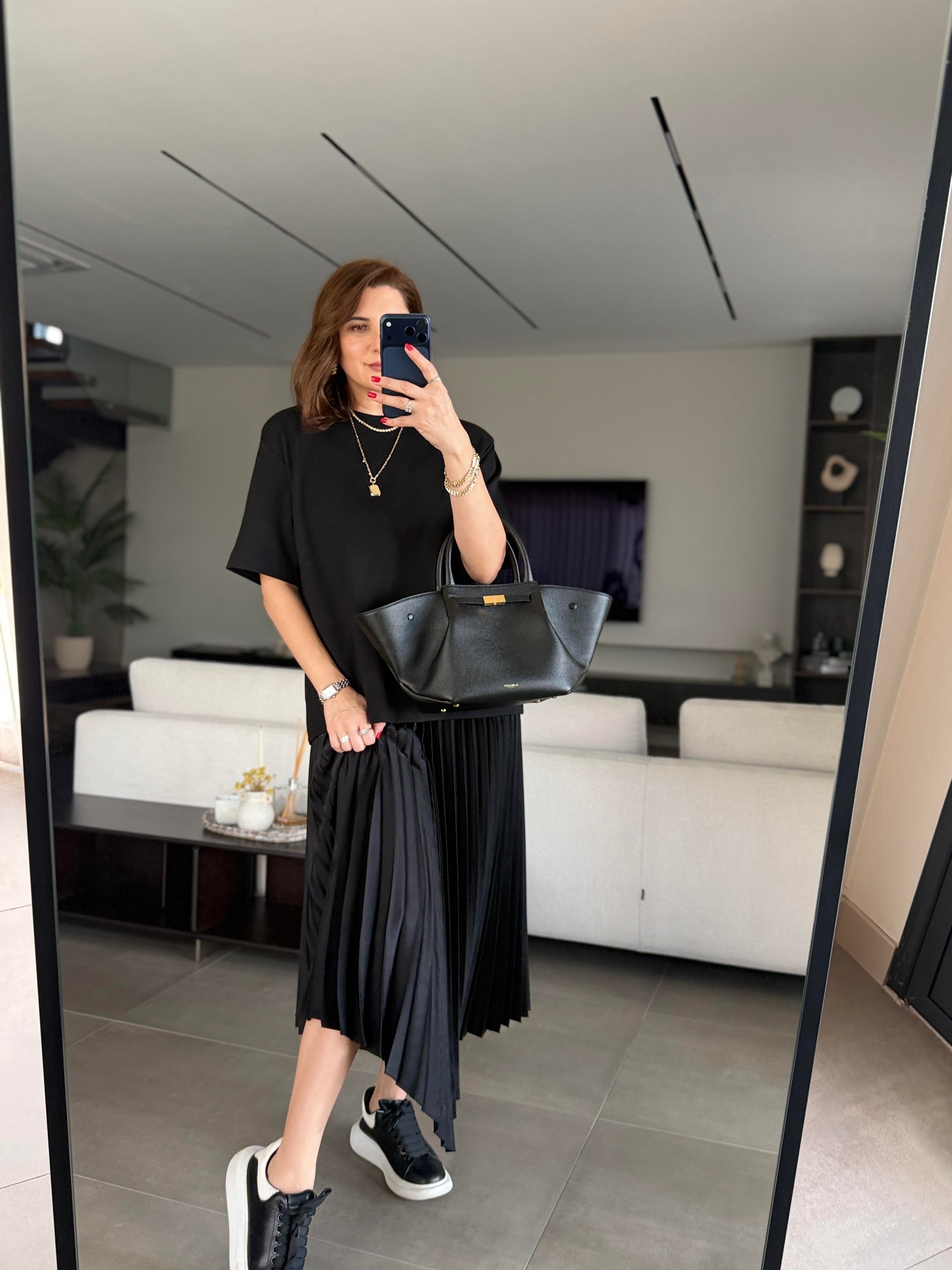 Piliseli T-shirt Detaylı Elbise