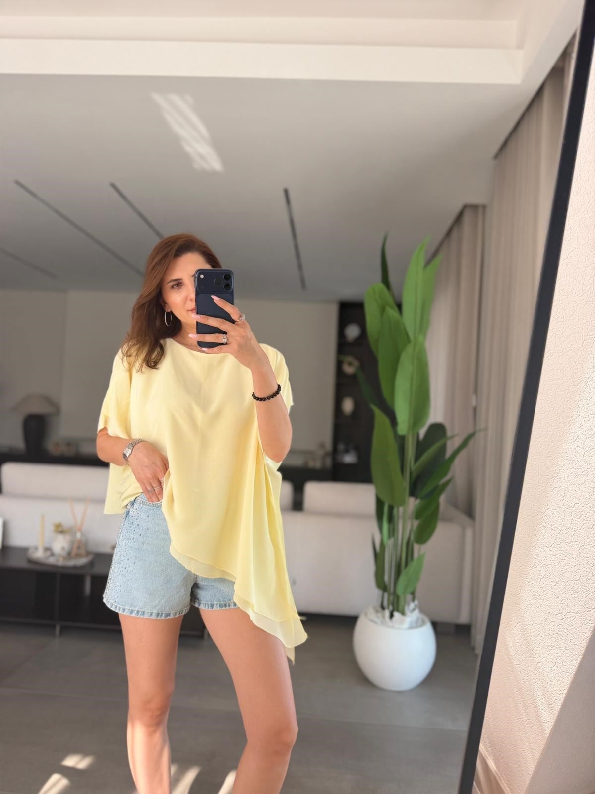 Sarı Asimetrik Kesim Tül Bluz