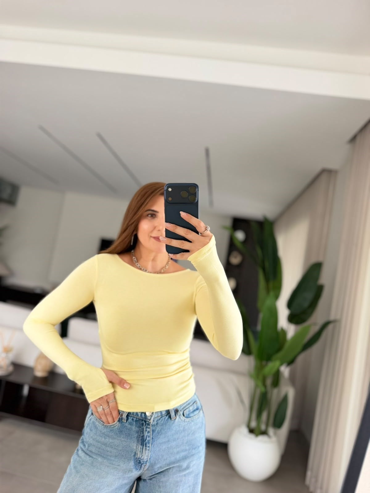 Sarı  Kayık Yaka Parmak Geçmeli Bluz