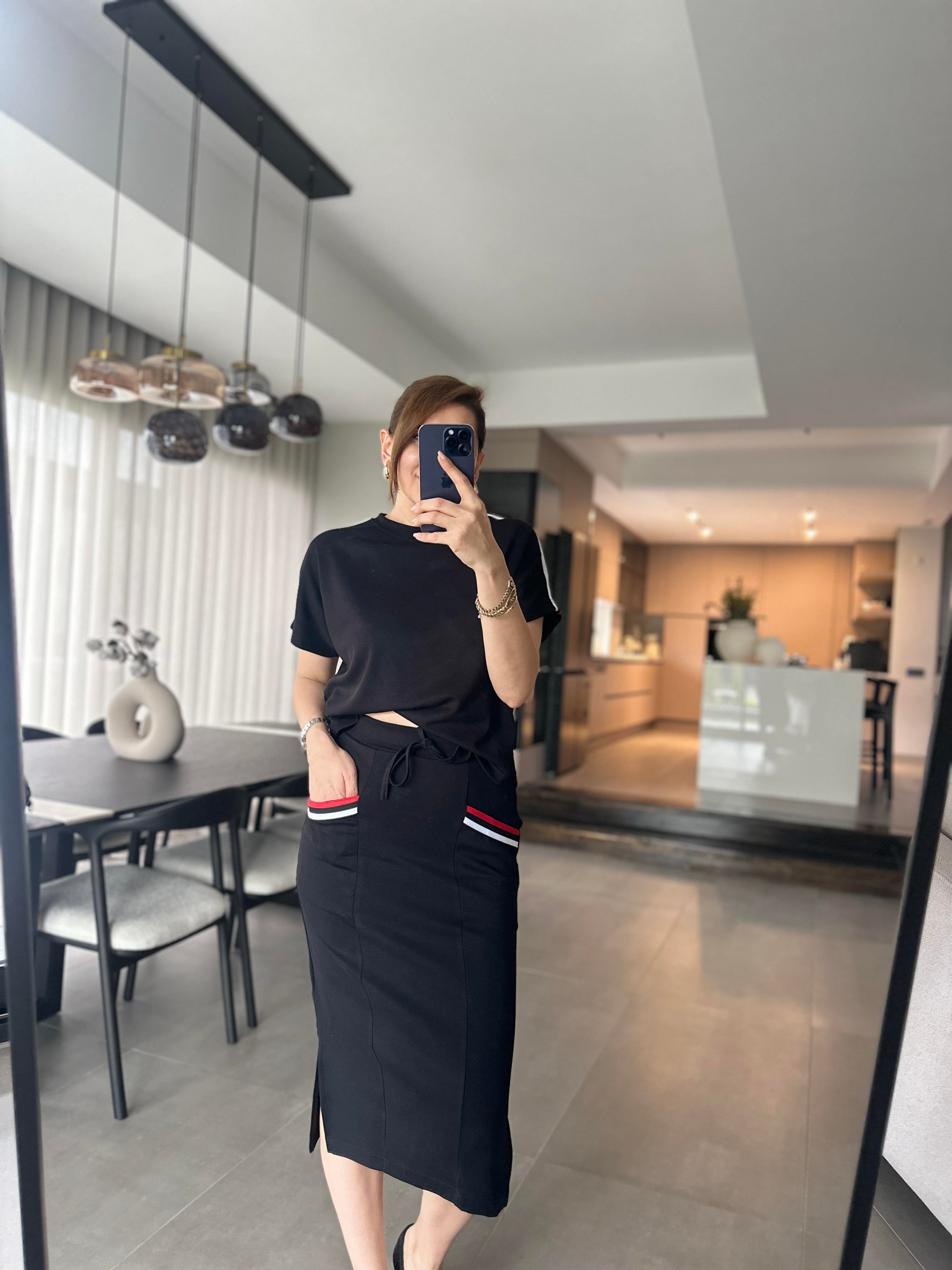 Şerit Detaylı Etekli Takım