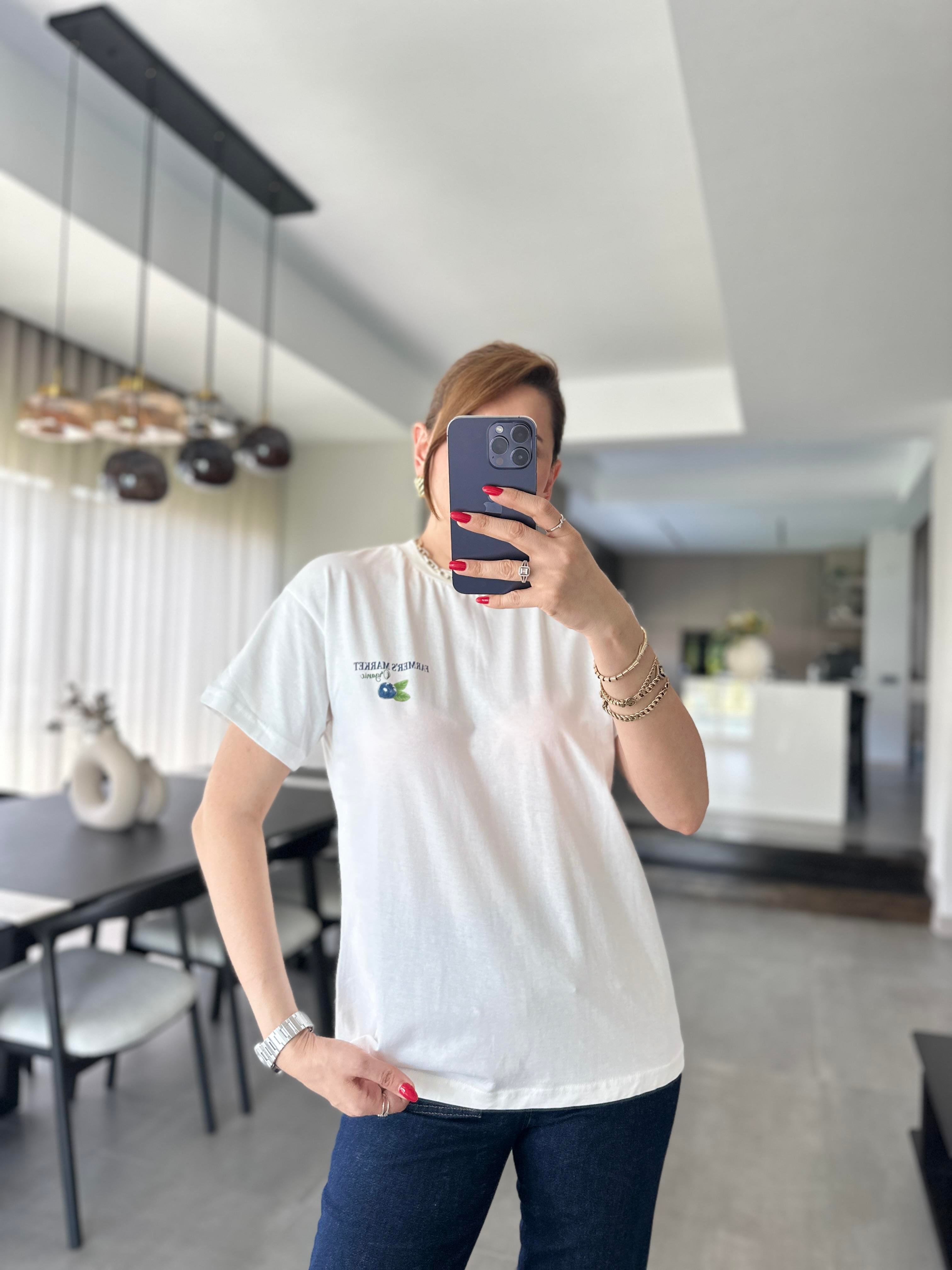 Sırtı Baskılı T-shirt