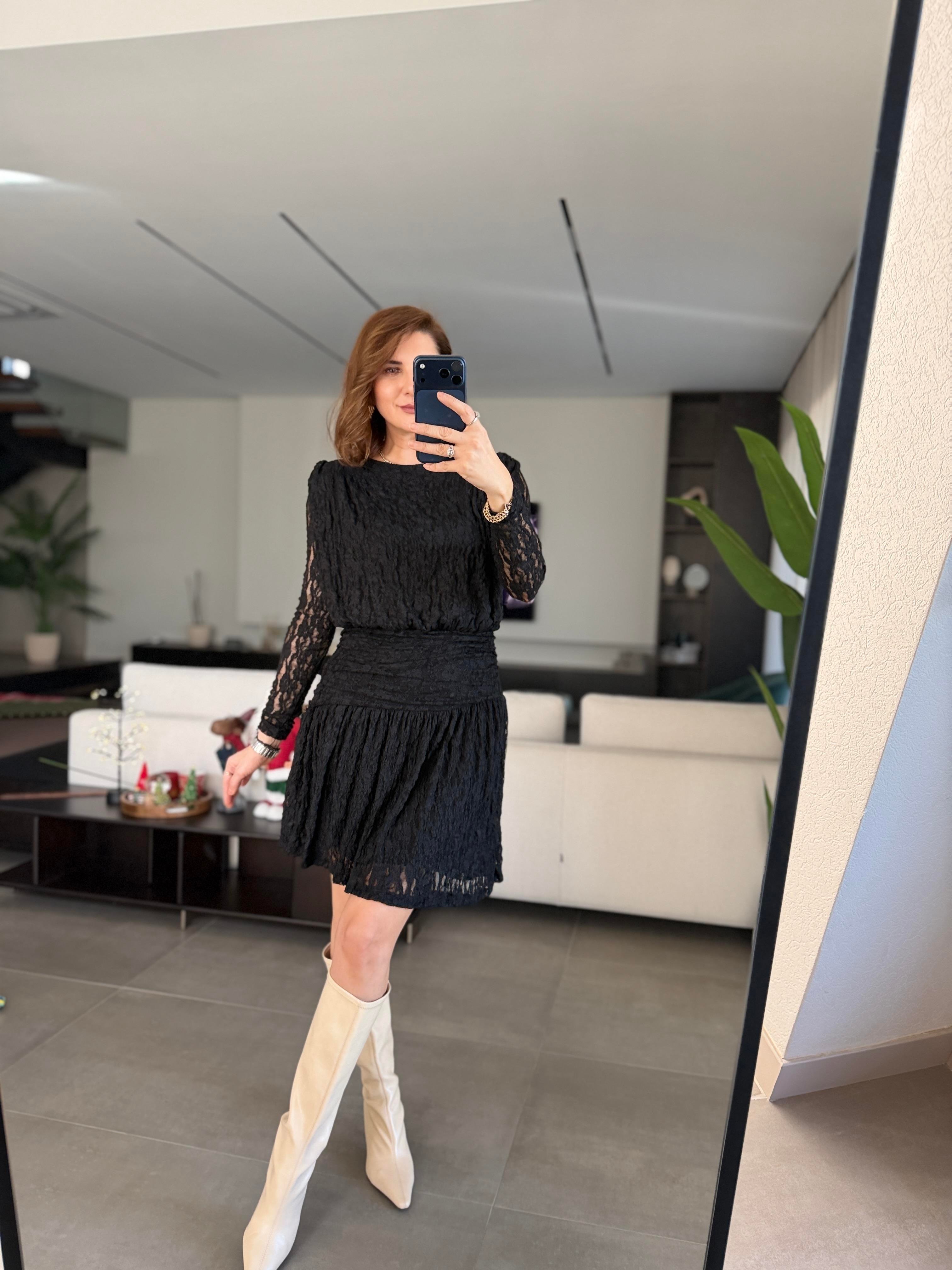 Siyah Astarlı Drapeli Dantel Elbise