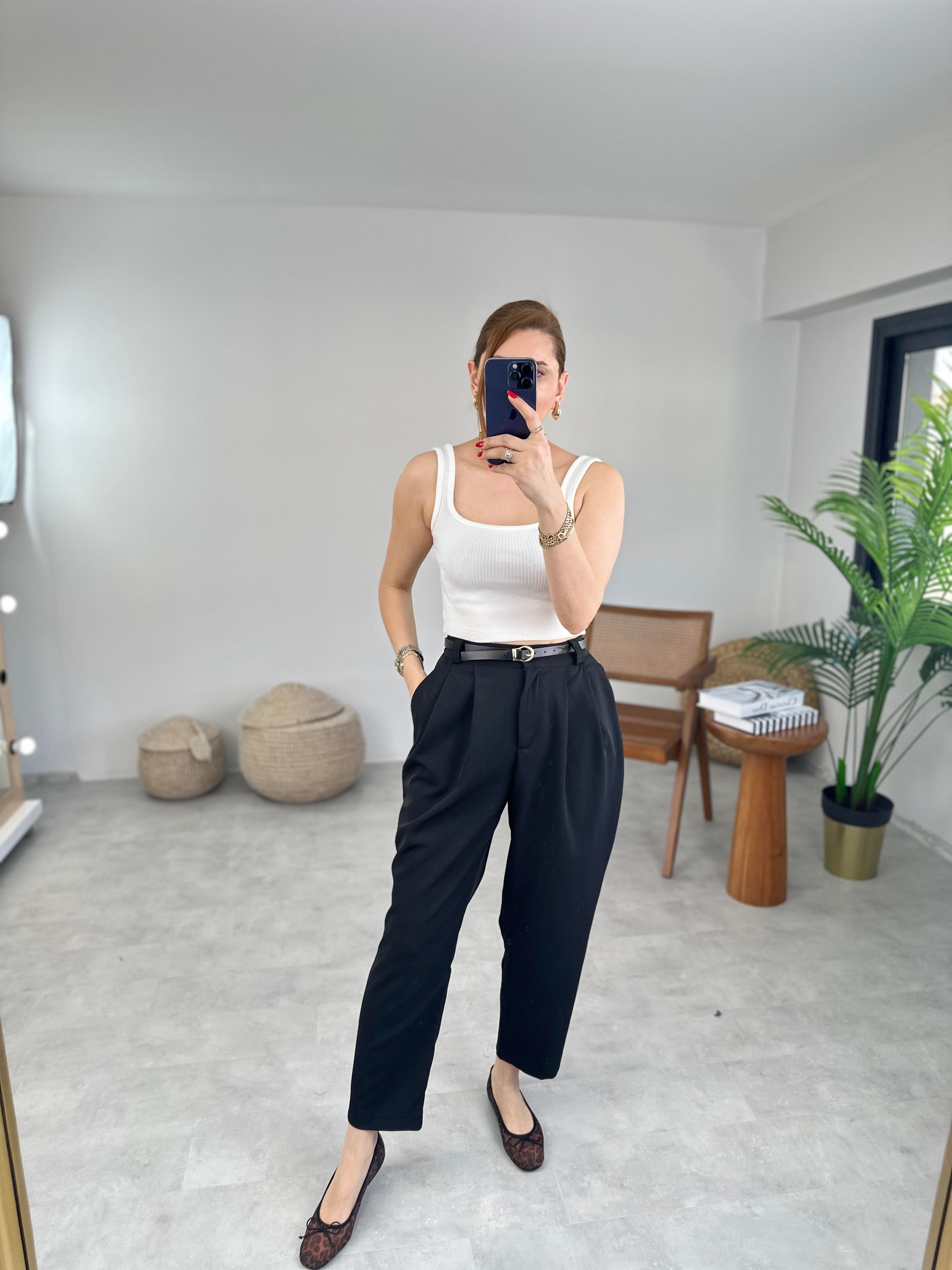 Siyah Beli Kemerli Pantolon