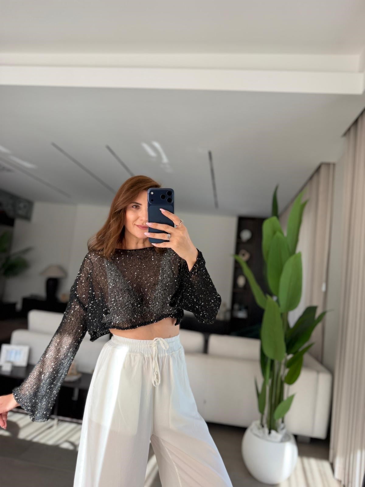 Siyah Crop Pullu Bluz