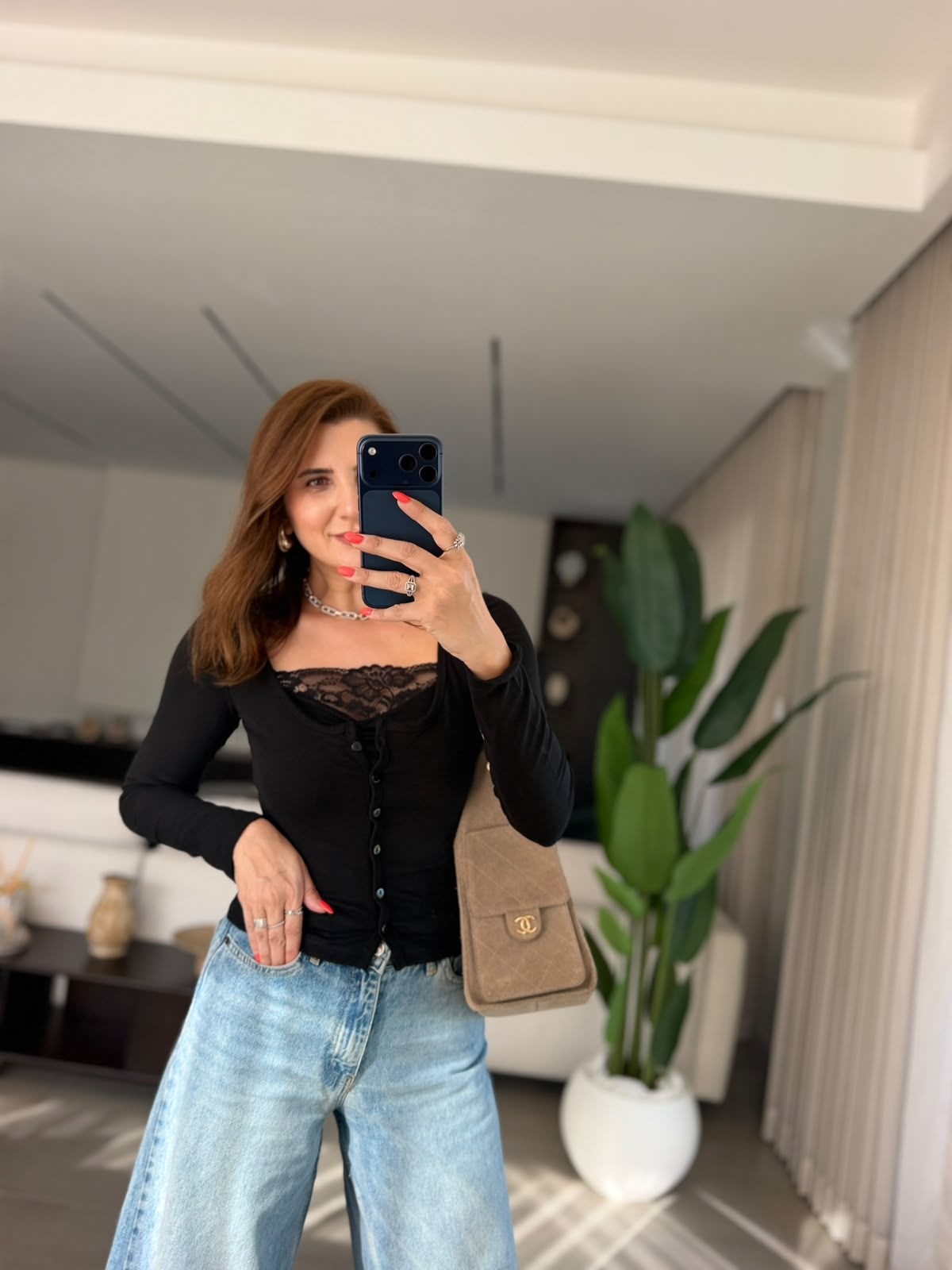 Siyah  Dantel Garnili Düğmeli Bluz